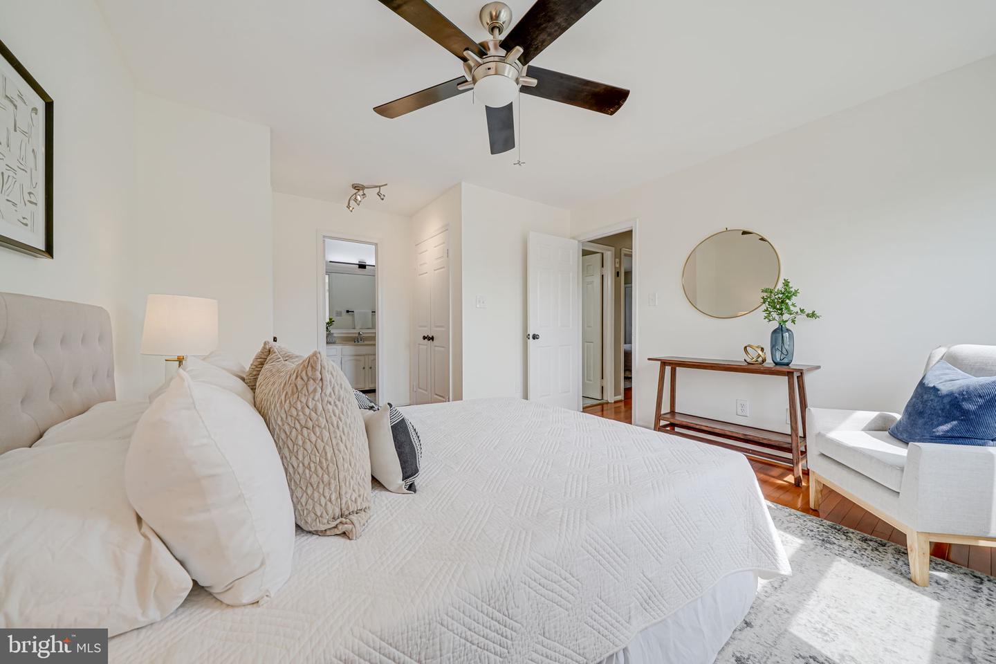 2702 KENWOOD AVE, ALEXANDRIA, Virginia 22302, 3 Bedrooms Bedrooms, ,2 BathroomsBathrooms,Residential,For sale,2702 KENWOOD AVE,VAAX2045848 MLS # VAAX2045848