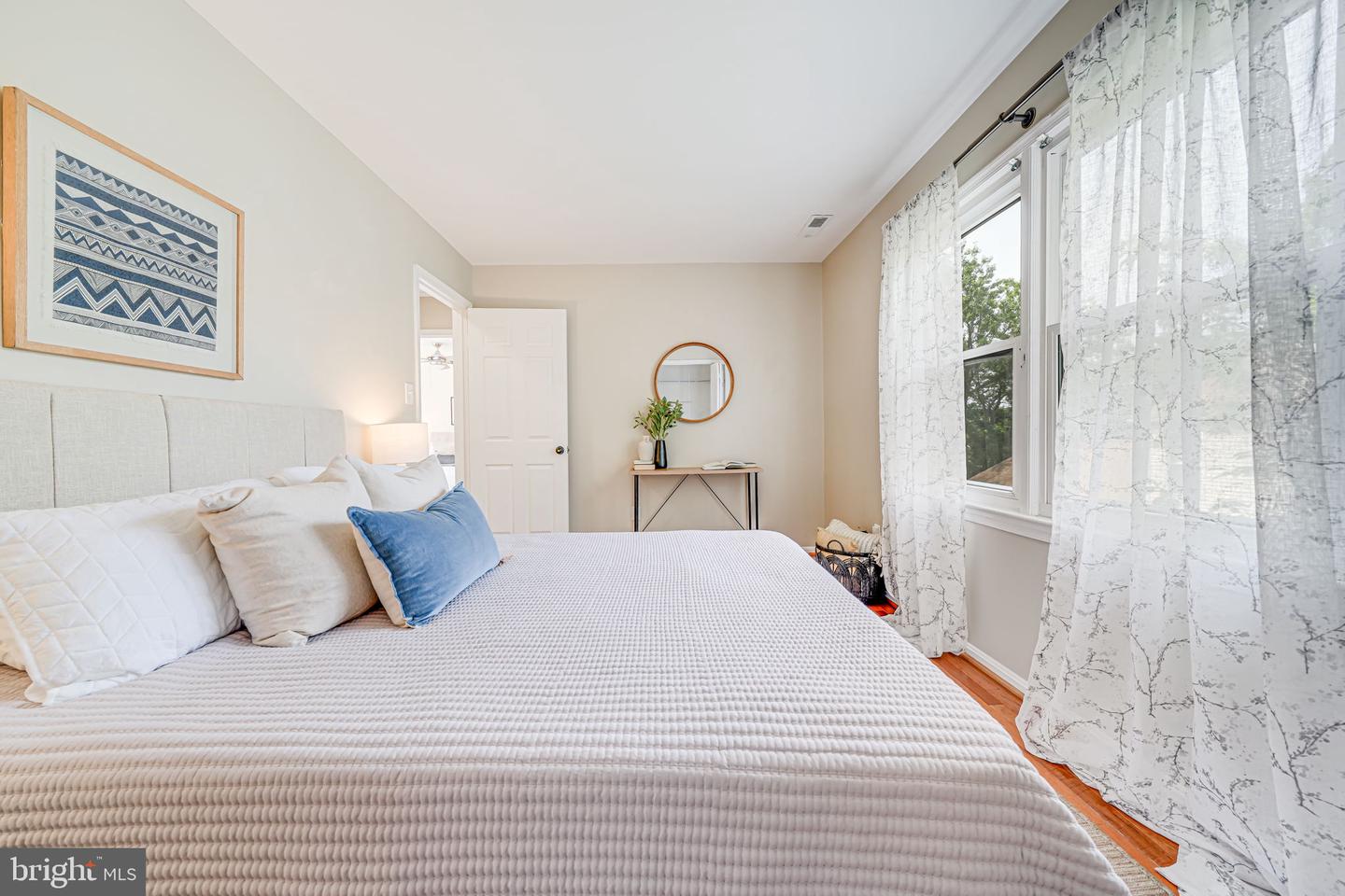 2702 KENWOOD AVE, ALEXANDRIA, Virginia 22302, 3 Bedrooms Bedrooms, ,2 BathroomsBathrooms,Residential,For sale,2702 KENWOOD AVE,VAAX2045848 MLS # VAAX2045848