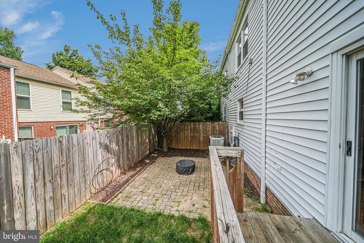 2702 KENWOOD AVE, ALEXANDRIA, Virginia 22302, 3 Bedrooms Bedrooms, ,2 BathroomsBathrooms,Residential,For sale,2702 KENWOOD AVE,VAAX2045848 MLS # VAAX2045848