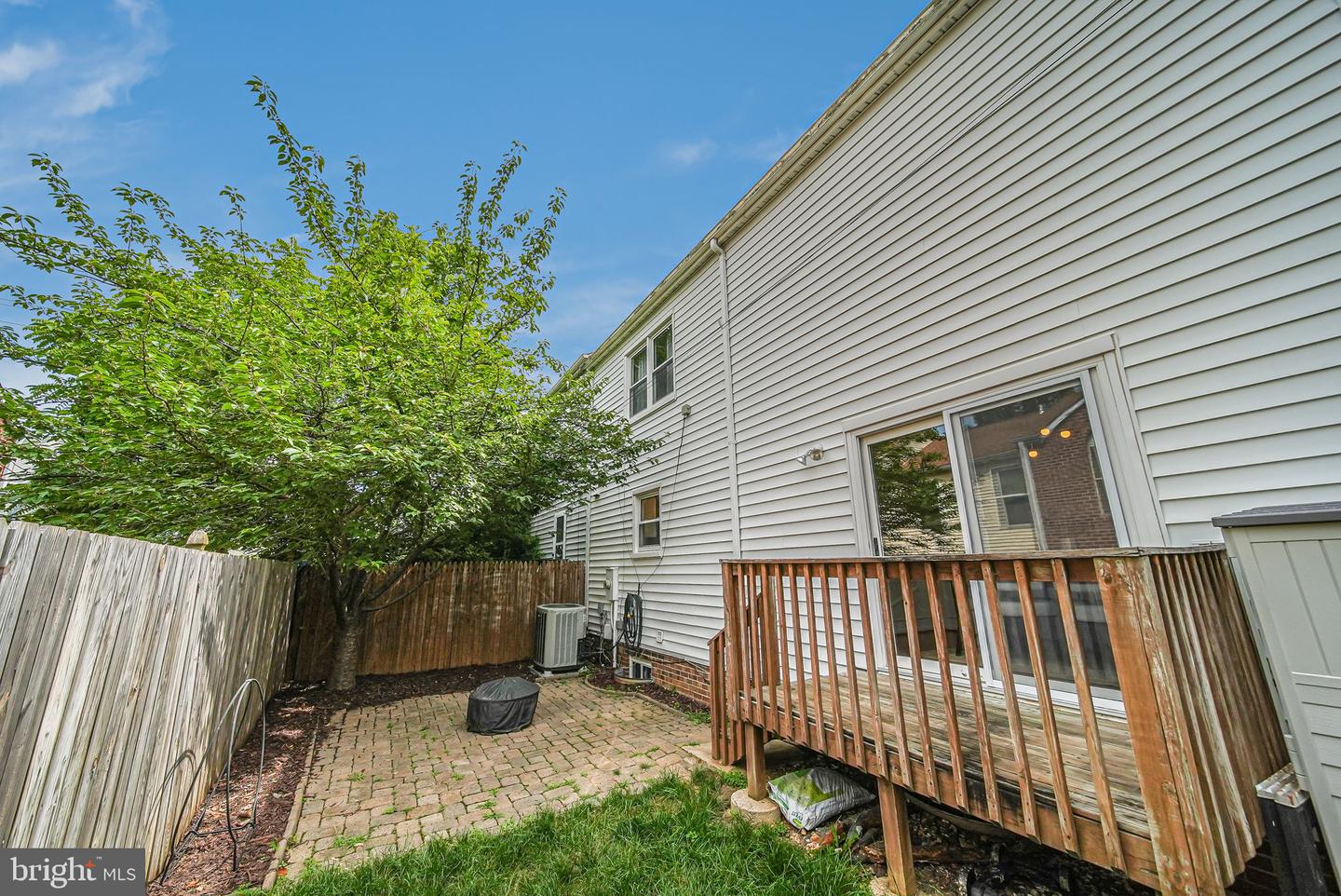 2702 KENWOOD AVE, ALEXANDRIA, Virginia 22302, 3 Bedrooms Bedrooms, ,2 BathroomsBathrooms,Residential,For sale,2702 KENWOOD AVE,VAAX2045848 MLS # VAAX2045848