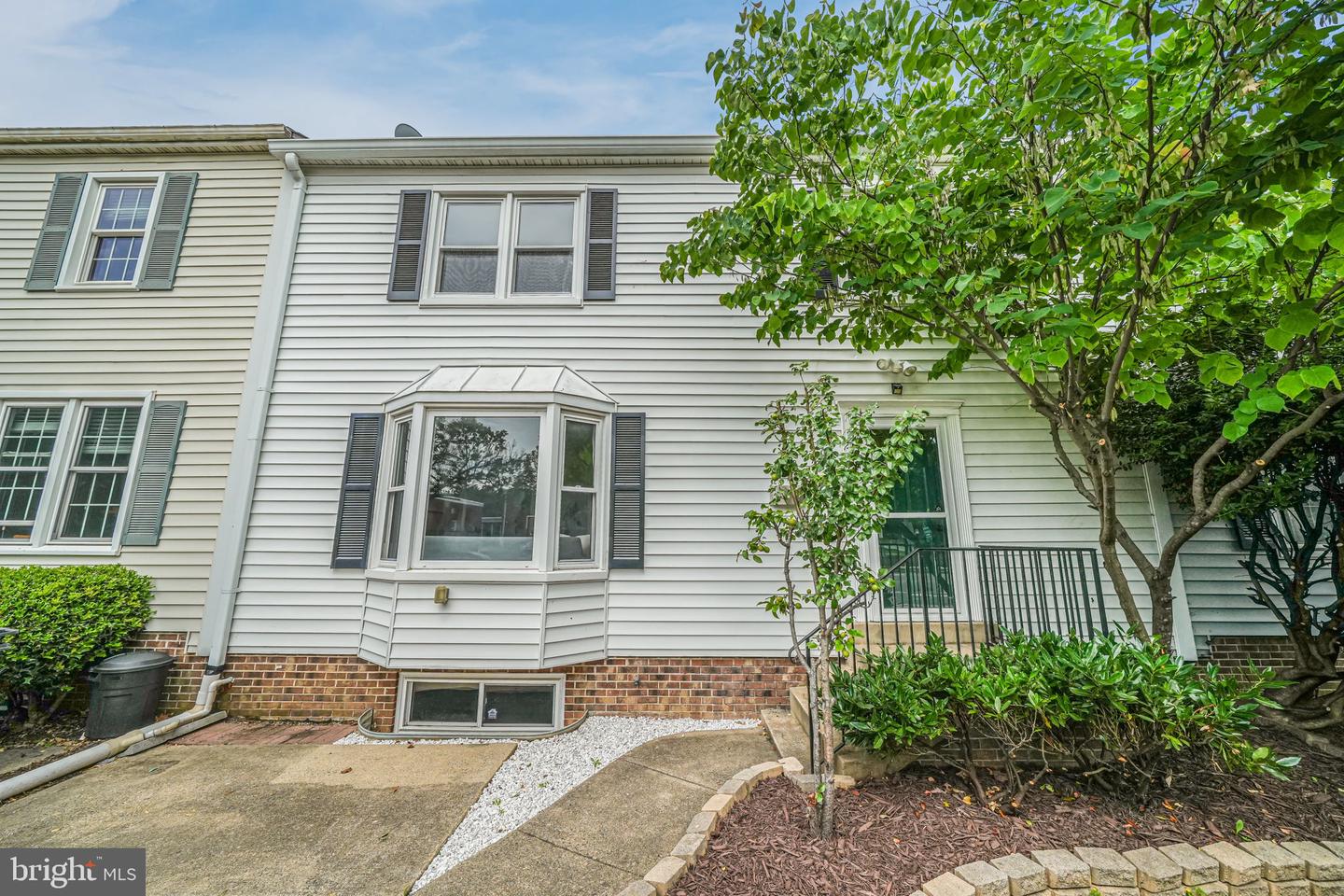 2702 KENWOOD AVE, ALEXANDRIA, Virginia 22302, 3 Bedrooms Bedrooms, ,2 BathroomsBathrooms,Residential,For sale,2702 KENWOOD AVE,VAAX2045848 MLS # VAAX2045848