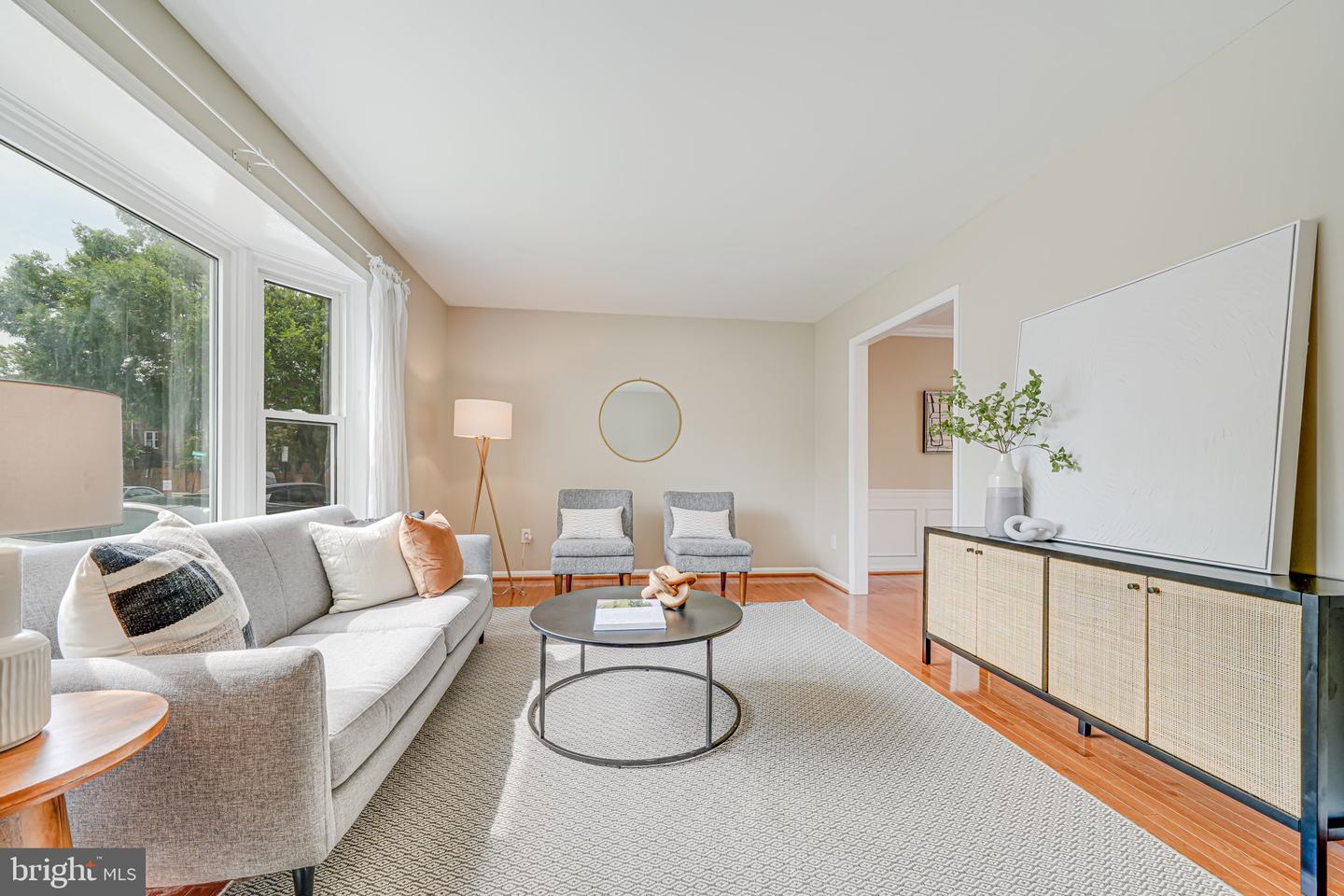 2702 KENWOOD AVE, ALEXANDRIA, Virginia 22302, 3 Bedrooms Bedrooms, ,2 BathroomsBathrooms,Residential,For sale,2702 KENWOOD AVE,VAAX2045848 MLS # VAAX2045848