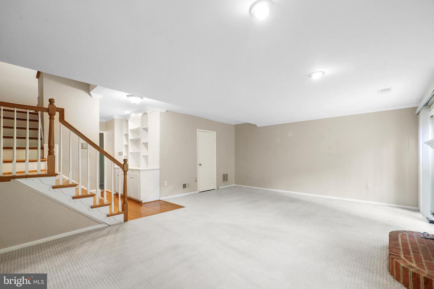 2893 SUTTON OAKS LN, VIENNA, Virginia 22181, 4 Bedrooms Bedrooms, ,3 BathroomsBathrooms,Residential,For sale,2893 SUTTON OAKS LN,VAFX2244052 MLS # VAFX2244052