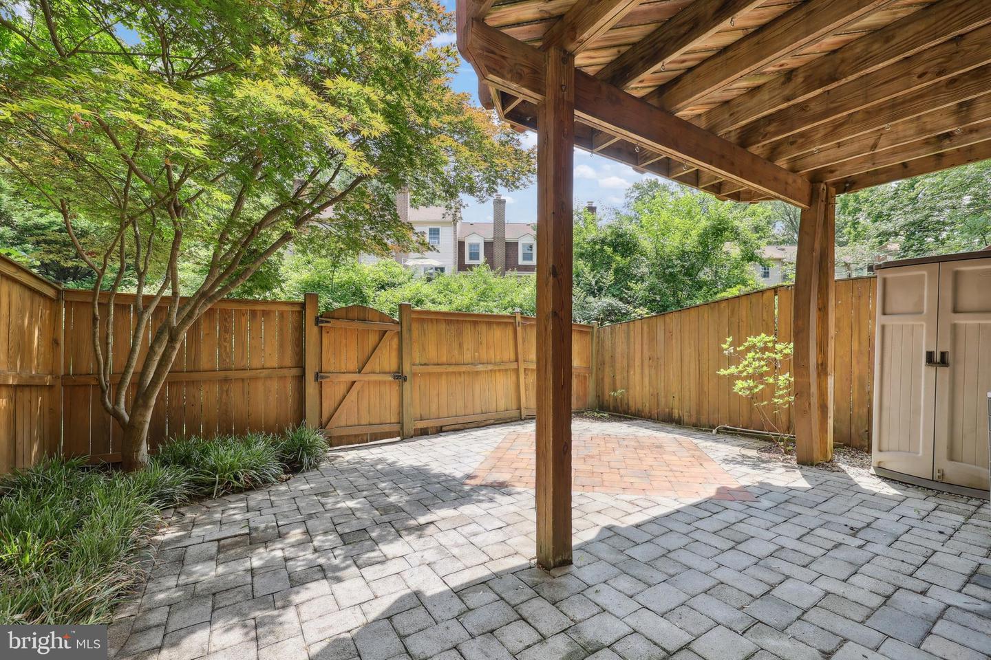 2893 SUTTON OAKS LN, VIENNA, Virginia 22181, 4 Bedrooms Bedrooms, ,3 BathroomsBathrooms,Residential,For sale,2893 SUTTON OAKS LN,VAFX2244052 MLS # VAFX2244052
