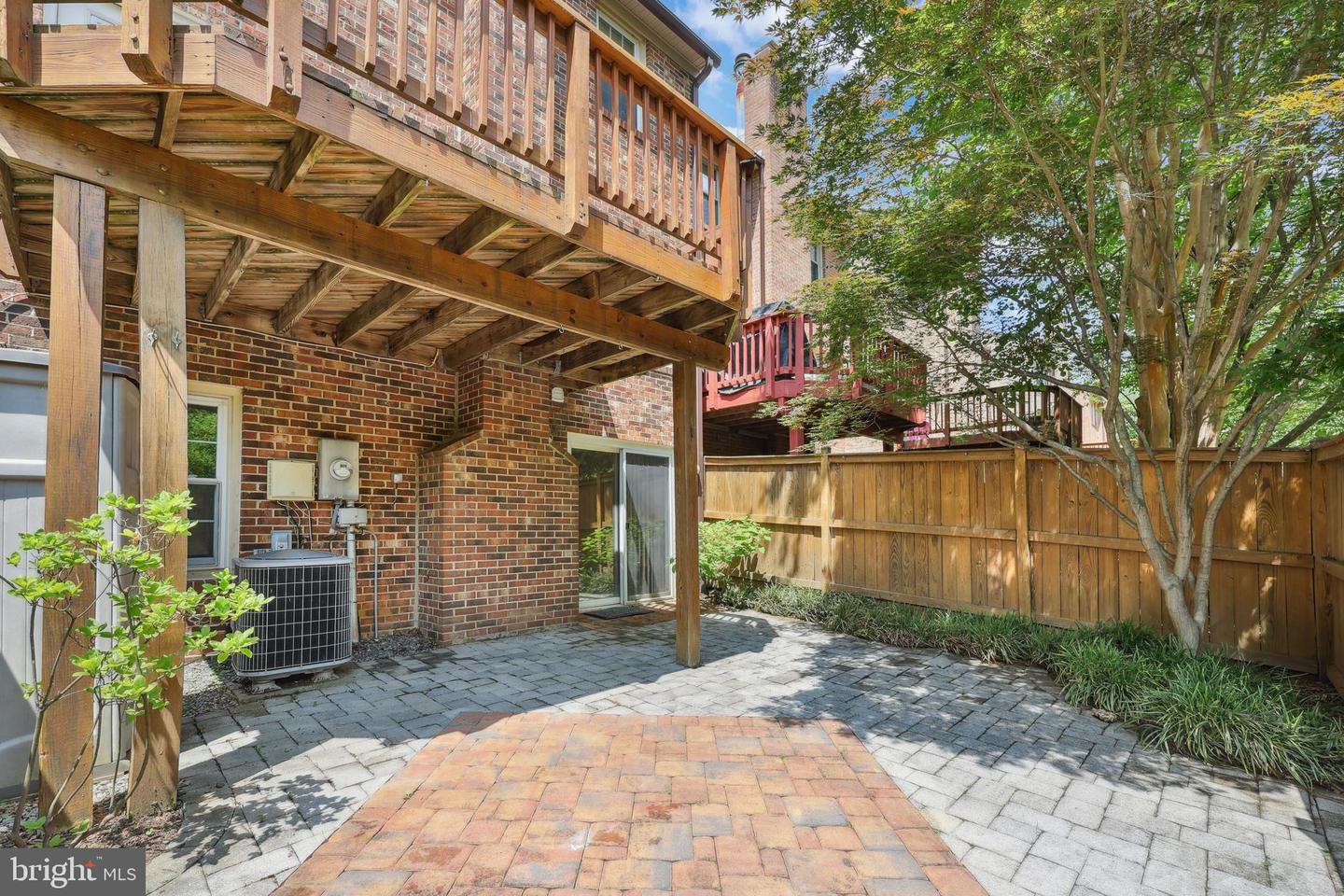 2893 SUTTON OAKS LN, VIENNA, Virginia 22181, 4 Bedrooms Bedrooms, ,3 BathroomsBathrooms,Residential,For sale,2893 SUTTON OAKS LN,VAFX2244052 MLS # VAFX2244052