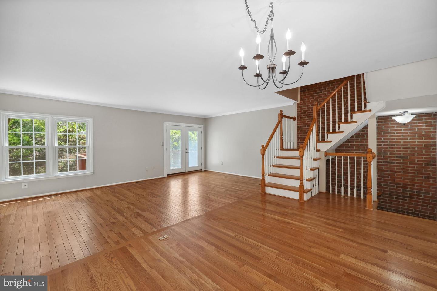 2893 SUTTON OAKS LN, VIENNA, Virginia 22181, 4 Bedrooms Bedrooms, ,3 BathroomsBathrooms,Residential,For sale,2893 SUTTON OAKS LN,VAFX2244052 MLS # VAFX2244052