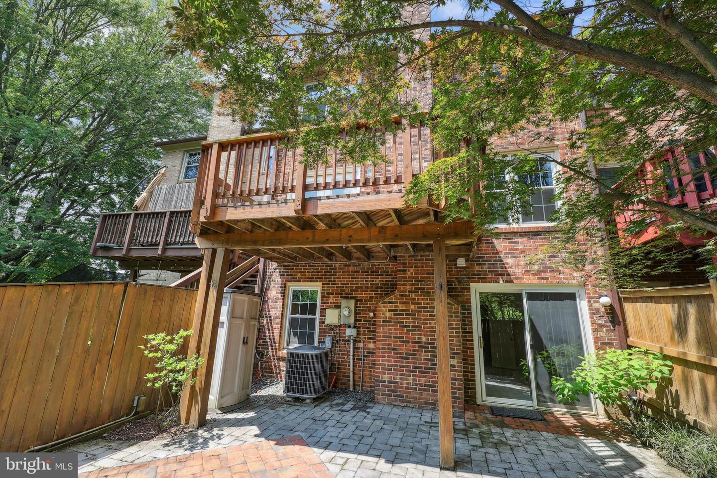 2893 SUTTON OAKS LN, VIENNA, Virginia 22181, 4 Bedrooms Bedrooms, ,3 BathroomsBathrooms,Residential,For sale,2893 SUTTON OAKS LN,VAFX2244052 MLS # VAFX2244052