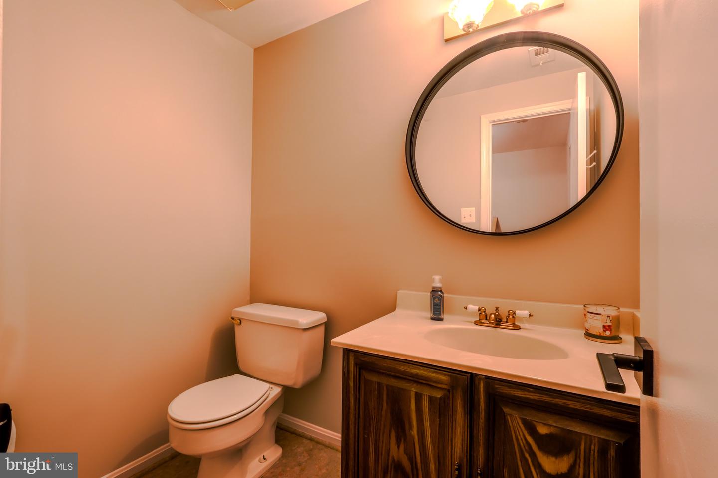 8008 BETHELEN WOODS LN, SPRINGFIELD, Virginia 22153, 3 Bedrooms Bedrooms, ,2 BathroomsBathrooms,Residential,For sale,8008 BETHELEN WOODS LN,VAFX2244134 MLS # VAFX2244134