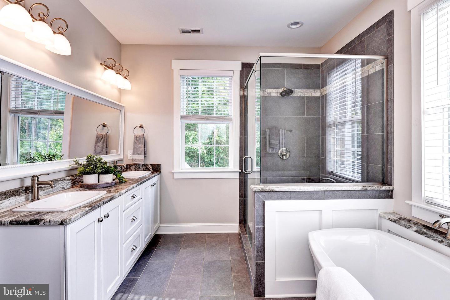 3225 OAK BRANCH LN, TOANO, Virginia 23168, 5 Bedrooms Bedrooms, ,3 BathroomsBathrooms,Residential,For sale,3225 OAK BRANCH LN,VAJC2000472 MLS # VAJC2000472