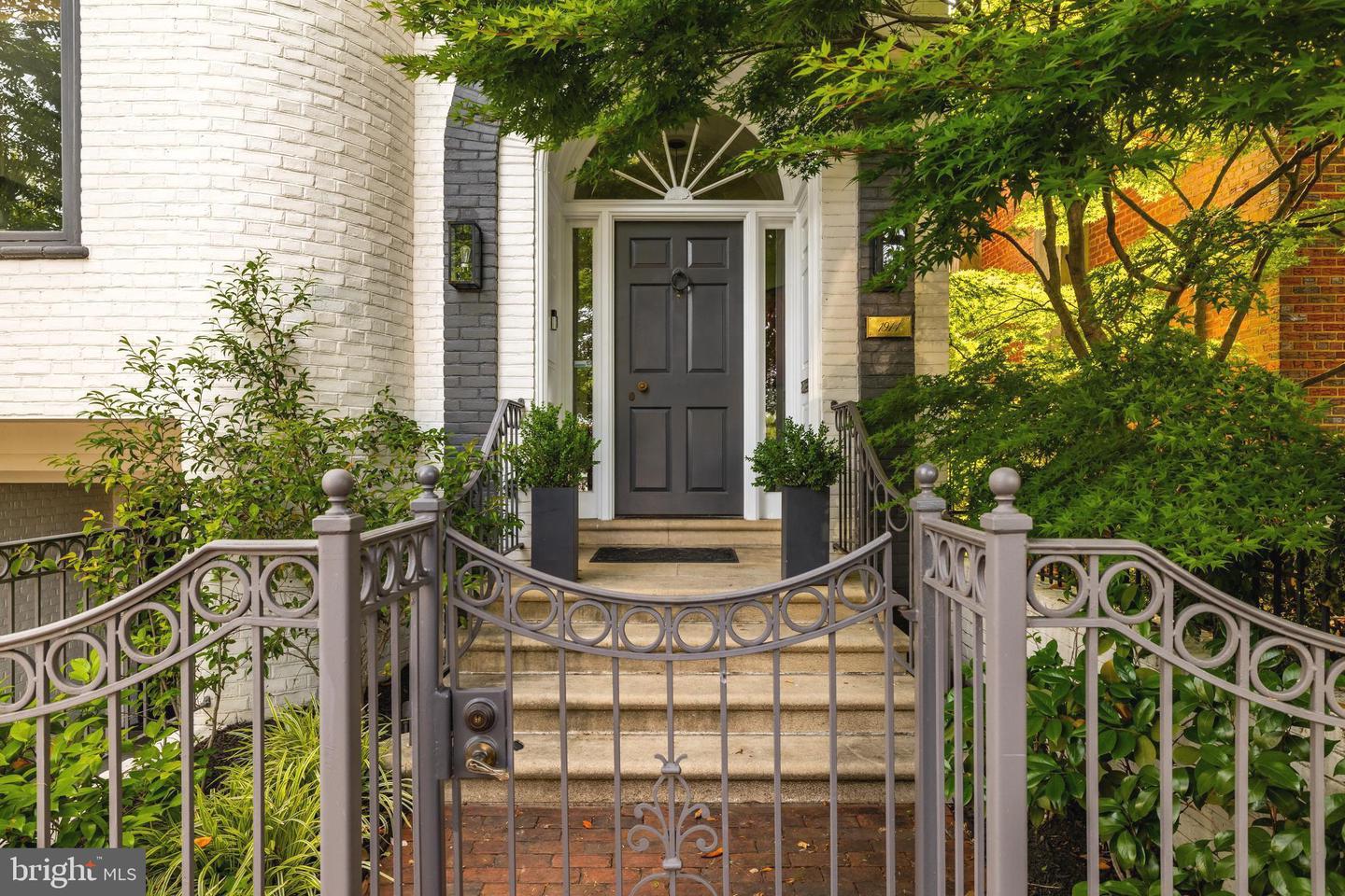 1914 35TH ST NW, WASHINGTON, District Of Columbia 20007, 4 Bedrooms Bedrooms, ,4 BathroomsBathrooms,Residential,For sale,1914 35TH ST NW,DCDC2203272 MLS # DCDC2203272