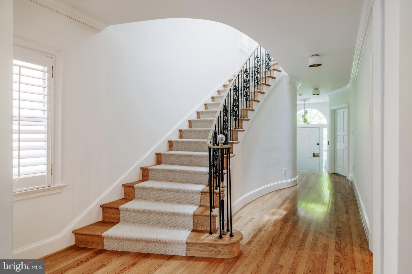 1914 35TH ST NW, WASHINGTON, District Of Columbia 20007, 4 Bedrooms Bedrooms, ,4 BathroomsBathrooms,Residential,For sale,1914 35TH ST NW,DCDC2203272 MLS # DCDC2203272
