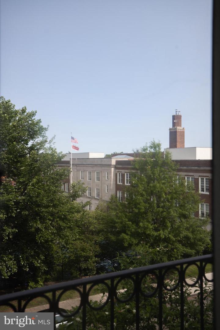 1914 35TH ST NW, WASHINGTON, District Of Columbia 20007, 4 Bedrooms Bedrooms, ,4 BathroomsBathrooms,Residential,For sale,1914 35TH ST NW,DCDC2203272 MLS # DCDC2203272