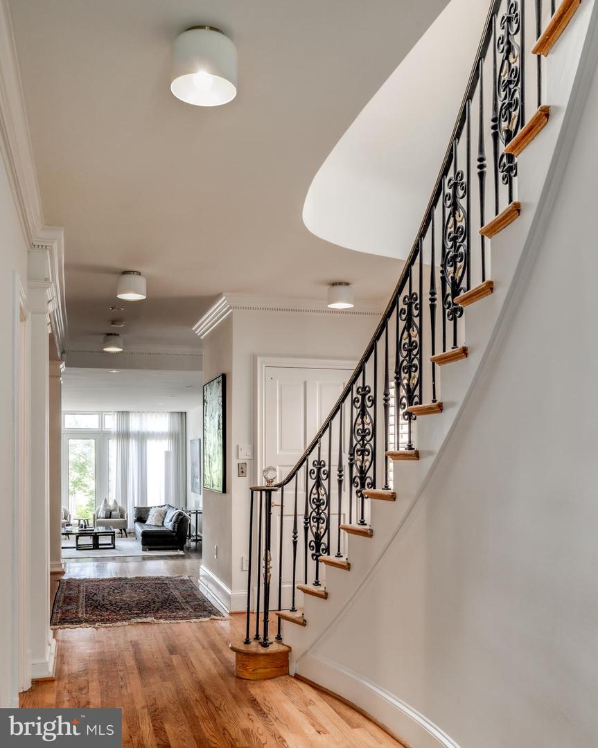 1914 35TH ST NW, WASHINGTON, District Of Columbia 20007, 4 Bedrooms Bedrooms, ,4 BathroomsBathrooms,Residential,For sale,1914 35TH ST NW,DCDC2203272 MLS # DCDC2203272