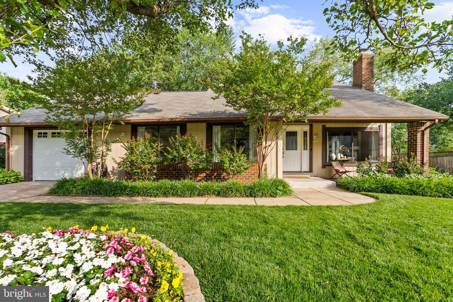 4431 FLINTSTONE RD, ALEXANDRIA, Virginia 22306, 4 Bedrooms Bedrooms, ,3 BathroomsBathrooms,Residential,For sale,4431 FLINTSTONE RD,VAFX2244314 MLS # VAFX2244314