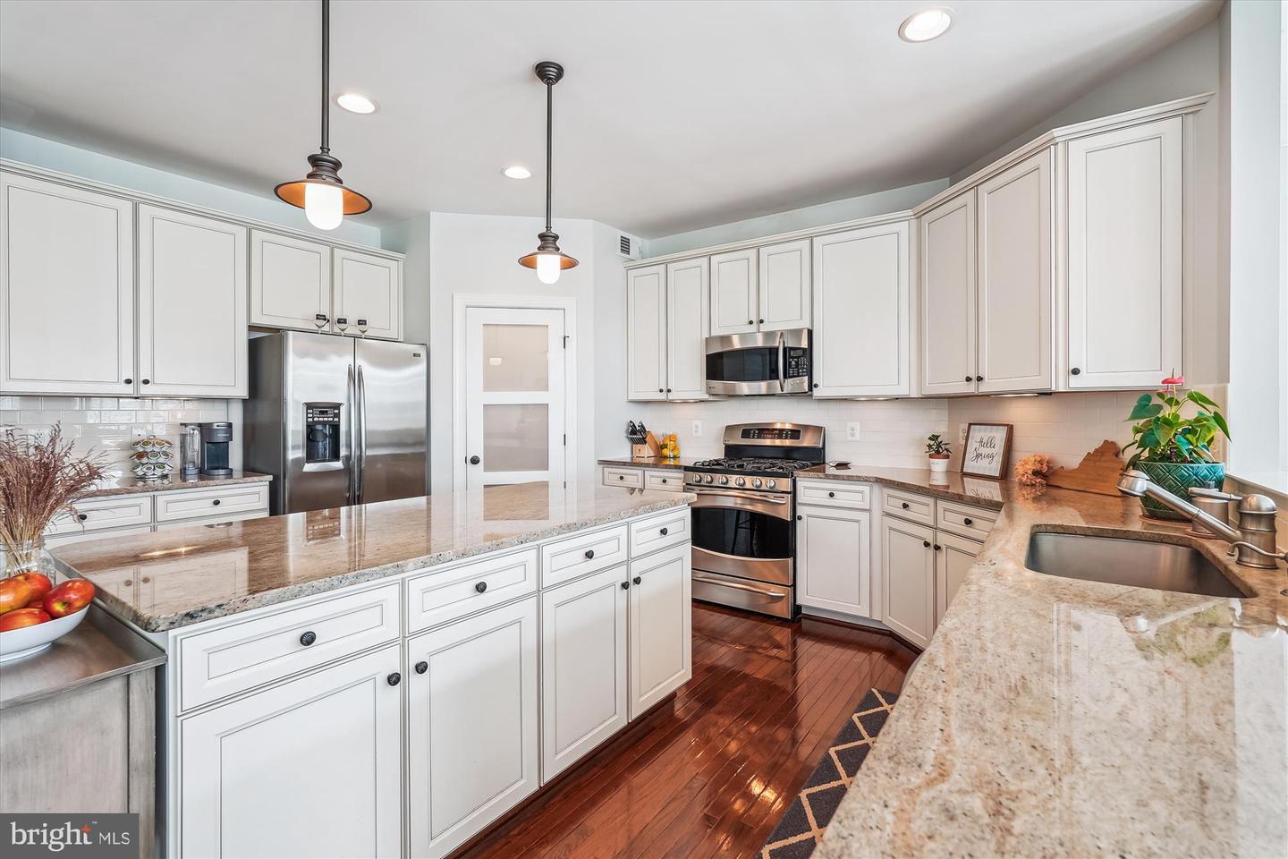 36747 POND SIDE LN, PURCELLVILLE, Virginia 20132, 5 Bedrooms Bedrooms, ,4 BathroomsBathrooms,Residential,For sale,36747 POND SIDE LN,VALO2098340 MLS # VALO2098340