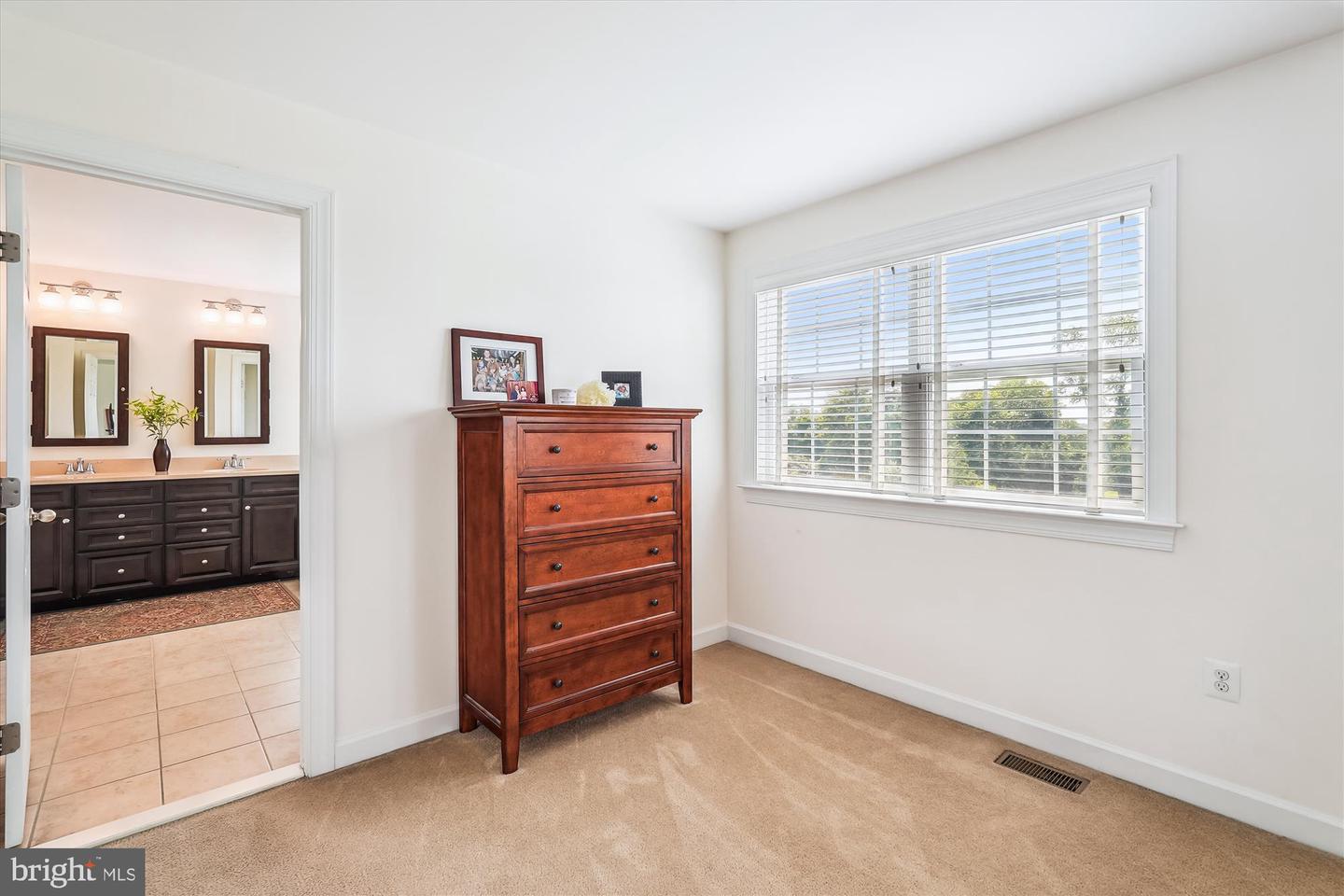 36747 POND SIDE LN, PURCELLVILLE, Virginia 20132, 5 Bedrooms Bedrooms, ,4 BathroomsBathrooms,Residential,For sale,36747 POND SIDE LN,VALO2098340 MLS # VALO2098340