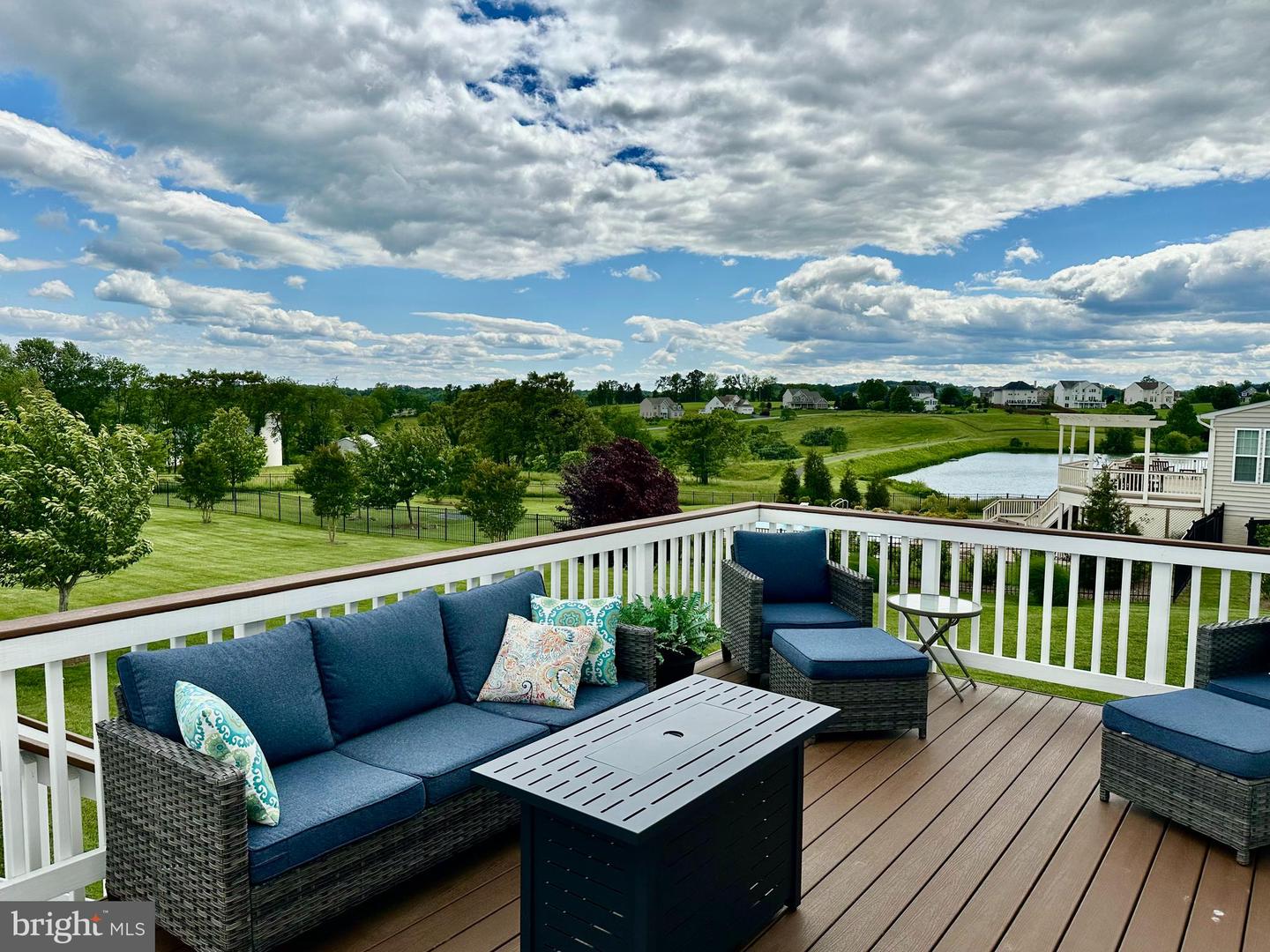 36747 POND SIDE LN, PURCELLVILLE, Virginia 20132, 5 Bedrooms Bedrooms, ,4 BathroomsBathrooms,Residential,For sale,36747 POND SIDE LN,VALO2098340 MLS # VALO2098340