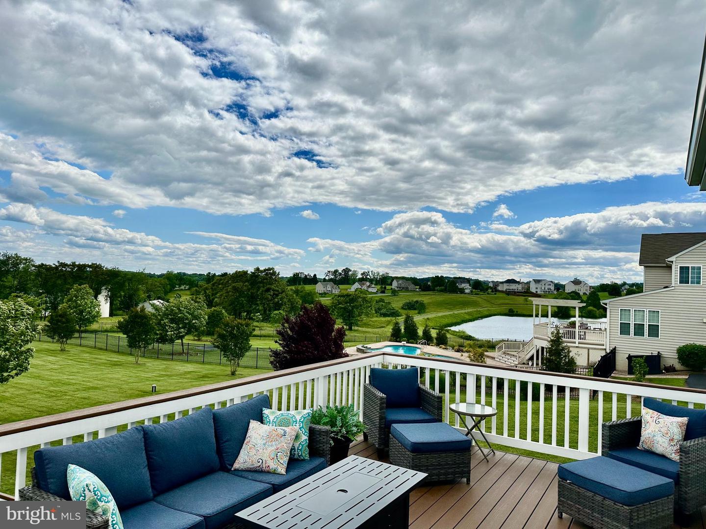 36747 POND SIDE LN, PURCELLVILLE, Virginia 20132, 5 Bedrooms Bedrooms, ,4 BathroomsBathrooms,Residential,For sale,36747 POND SIDE LN,VALO2098340 MLS # VALO2098340