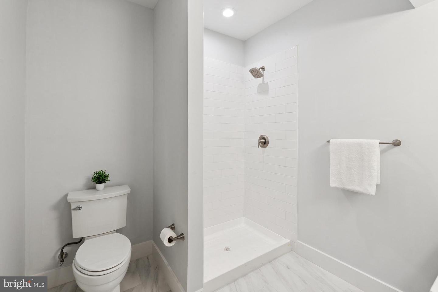 1830 CHERRI DR, FALLS CHURCH, Virginia 22043, 6 Bedrooms Bedrooms, ,6 BathroomsBathrooms,Residential,For sale,1830 CHERRI DR,VAFX2244550 MLS # VAFX2244550