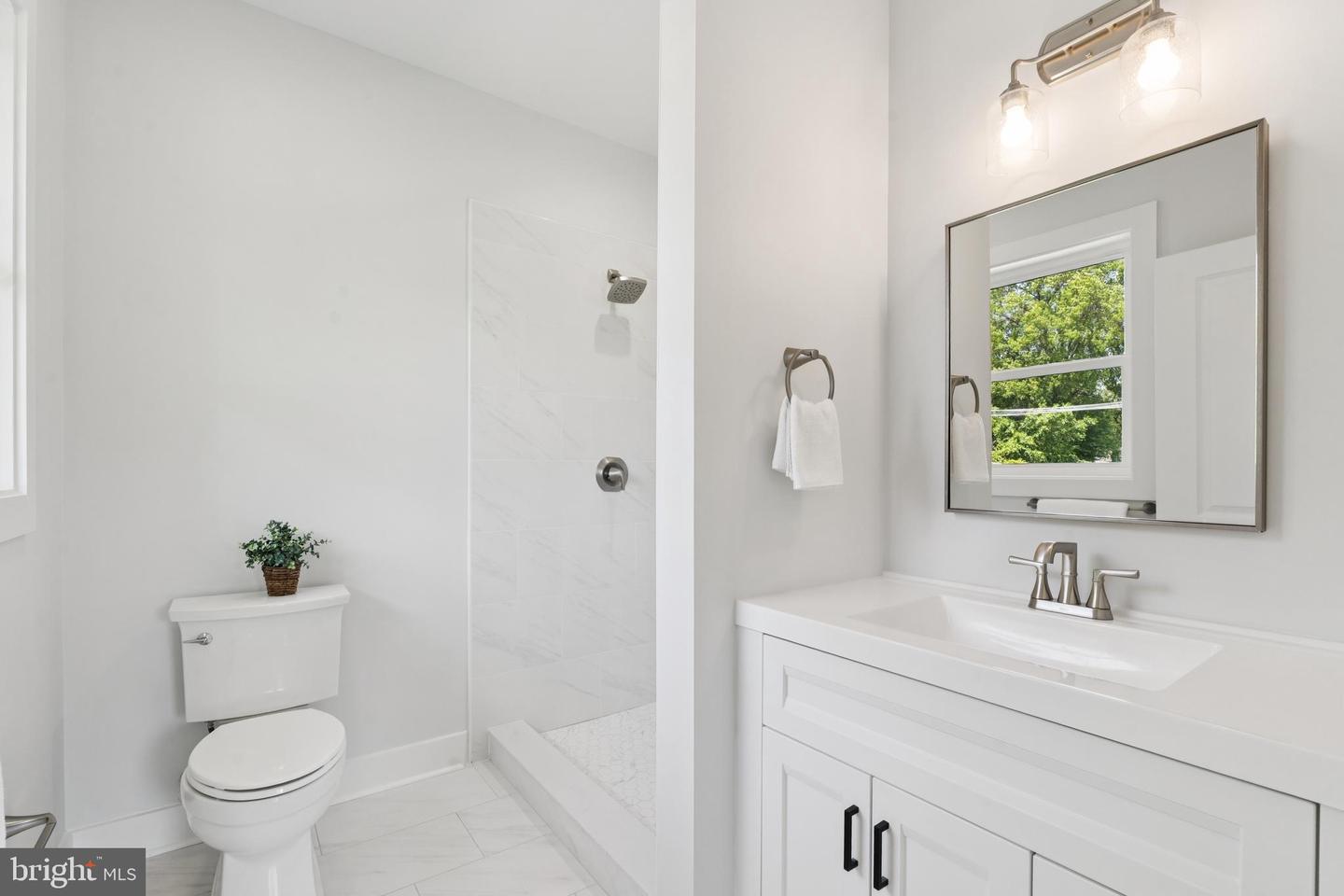 1830 CHERRI DR, FALLS CHURCH, Virginia 22043, 6 Bedrooms Bedrooms, ,6 BathroomsBathrooms,Residential,For sale,1830 CHERRI DR,VAFX2244550 MLS # VAFX2244550