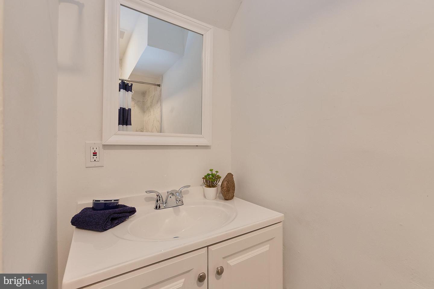 151 DALE ST, ALEXANDRIA, Virginia 22305, 3 Bedrooms Bedrooms, ,2 BathroomsBathrooms,Residential,For sale,151 DALE ST,VAAX2045950 MLS # VAAX2045950