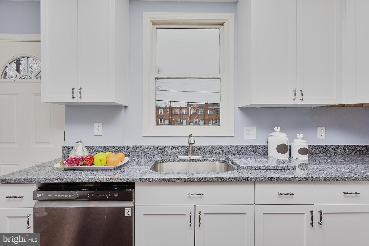 151 DALE ST, ALEXANDRIA, Virginia 22305, 3 Bedrooms Bedrooms, ,2 BathroomsBathrooms,Residential,For sale,151 DALE ST,VAAX2045950 MLS # VAAX2045950