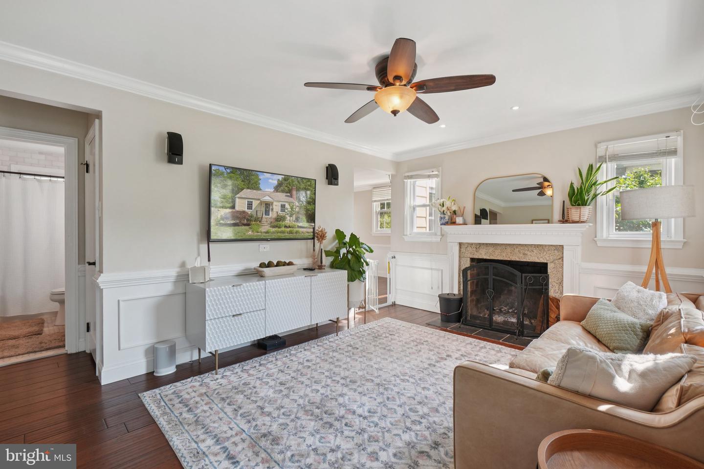 3819 14TH ST S, ARLINGTON, Virginia 22204, 3 Bedrooms Bedrooms, ,2 BathroomsBathrooms,Residential,For sale,3819 14TH ST S,VAAR2058542 MLS # VAAR2058542