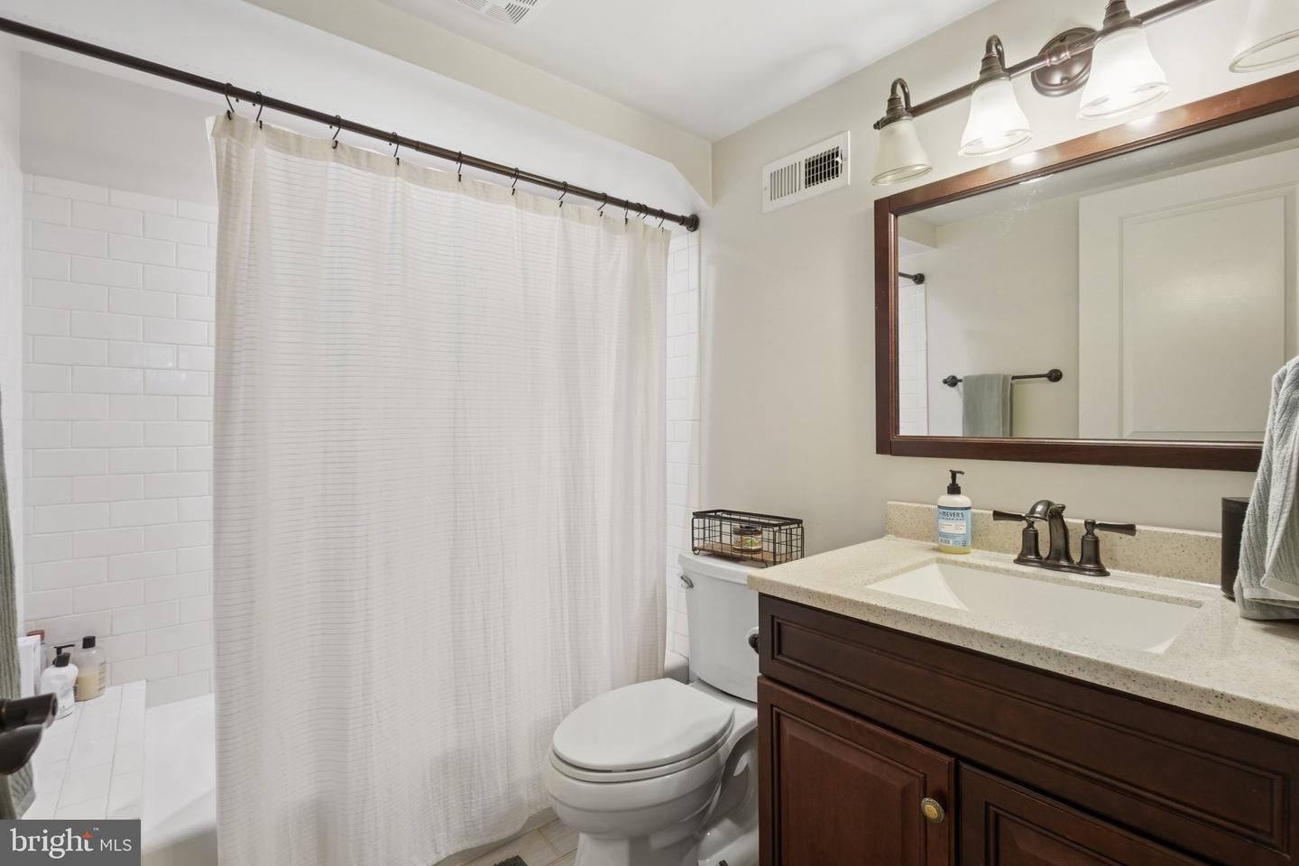 3819 14TH ST S, ARLINGTON, Virginia 22204, 3 Bedrooms Bedrooms, ,2 BathroomsBathrooms,Residential,For sale,3819 14TH ST S,VAAR2058542 MLS # VAAR2058542