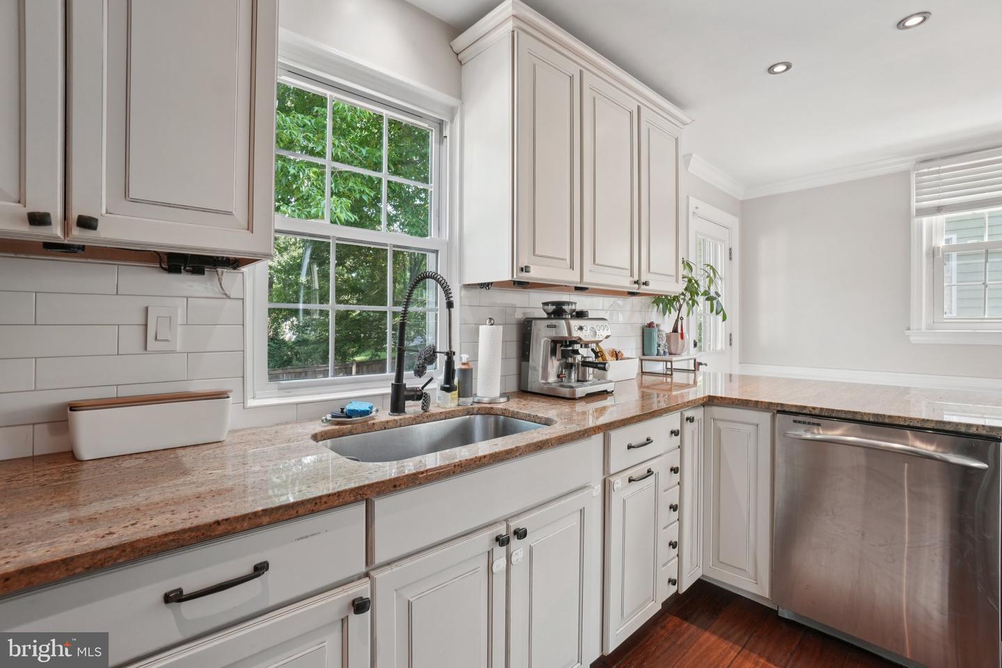 3819 14TH ST S, ARLINGTON, Virginia 22204, 3 Bedrooms Bedrooms, ,2 BathroomsBathrooms,Residential,For sale,3819 14TH ST S,VAAR2058542 MLS # VAAR2058542