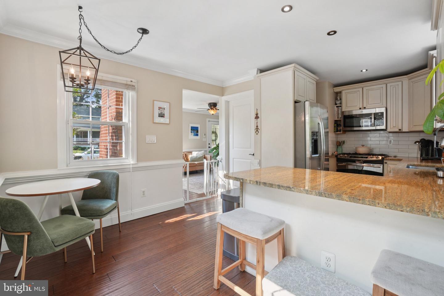 3819 14TH ST S, ARLINGTON, Virginia 22204, 3 Bedrooms Bedrooms, ,2 BathroomsBathrooms,Residential,For sale,3819 14TH ST S,VAAR2058542 MLS # VAAR2058542