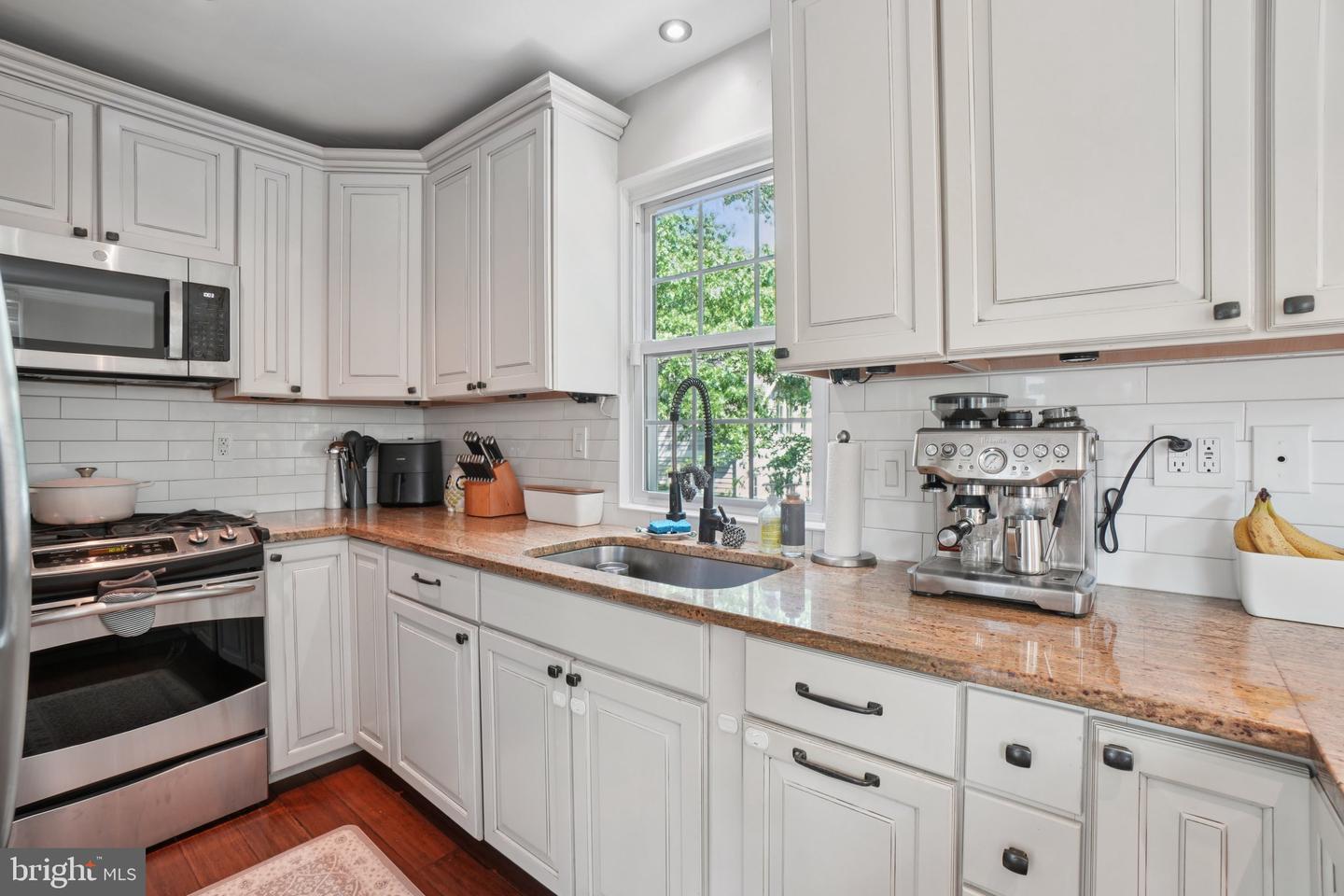 3819 14TH ST S, ARLINGTON, Virginia 22204, 3 Bedrooms Bedrooms, ,2 BathroomsBathrooms,Residential,For sale,3819 14TH ST S,VAAR2058542 MLS # VAAR2058542