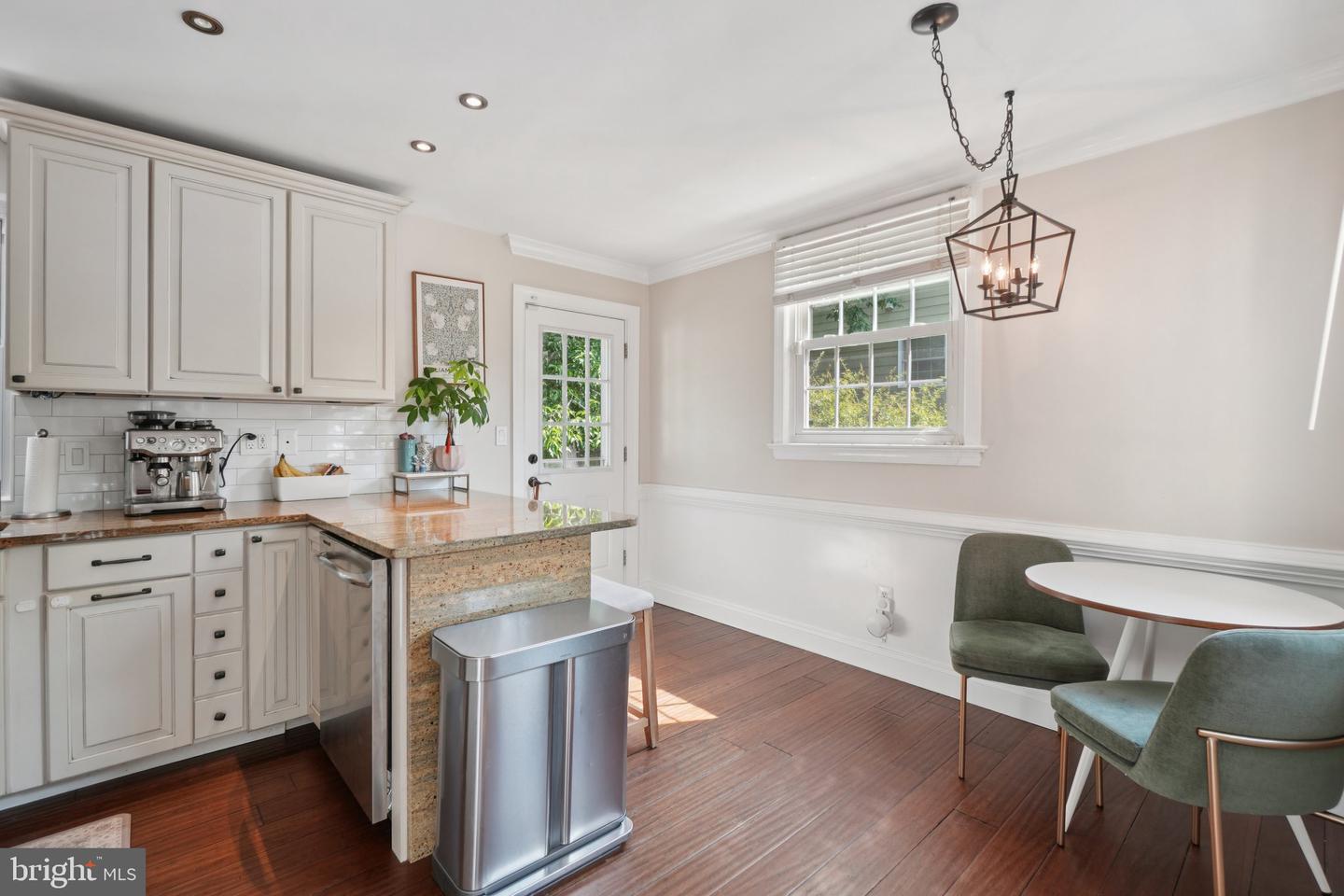 3819 14TH ST S, ARLINGTON, Virginia 22204, 3 Bedrooms Bedrooms, ,2 BathroomsBathrooms,Residential,For sale,3819 14TH ST S,VAAR2058542 MLS # VAAR2058542