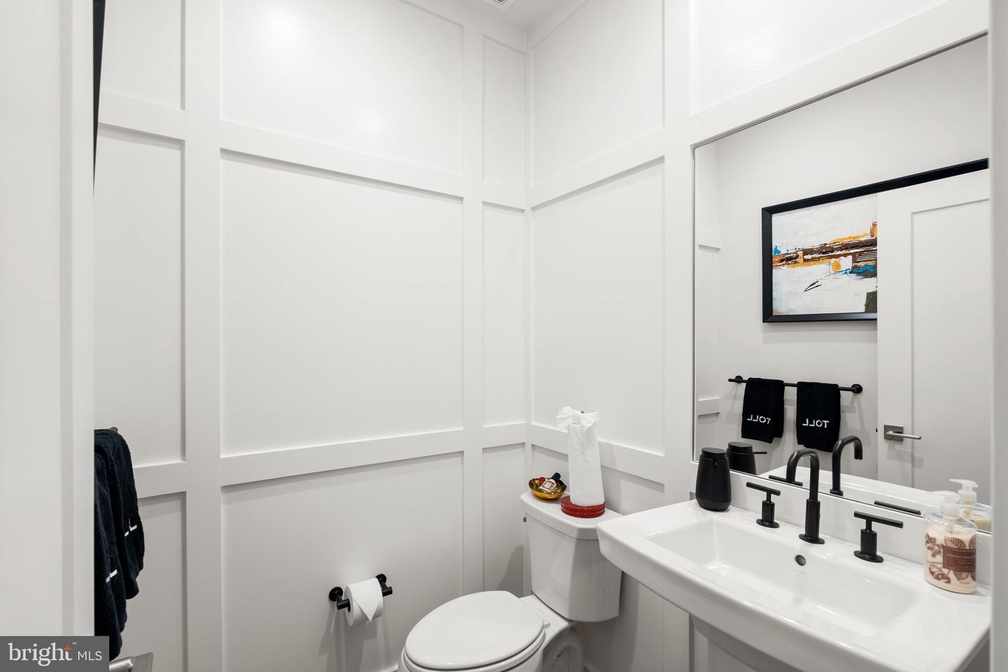 1741 MCKENNA POINT DR #2701, MCLEAN, Virginia 22102, 3 Bedrooms Bedrooms, ,2 BathroomsBathrooms,Residential,For sale,1741 MCKENNA POINT DR #2701,VAFX2244790 MLS # VAFX2244790