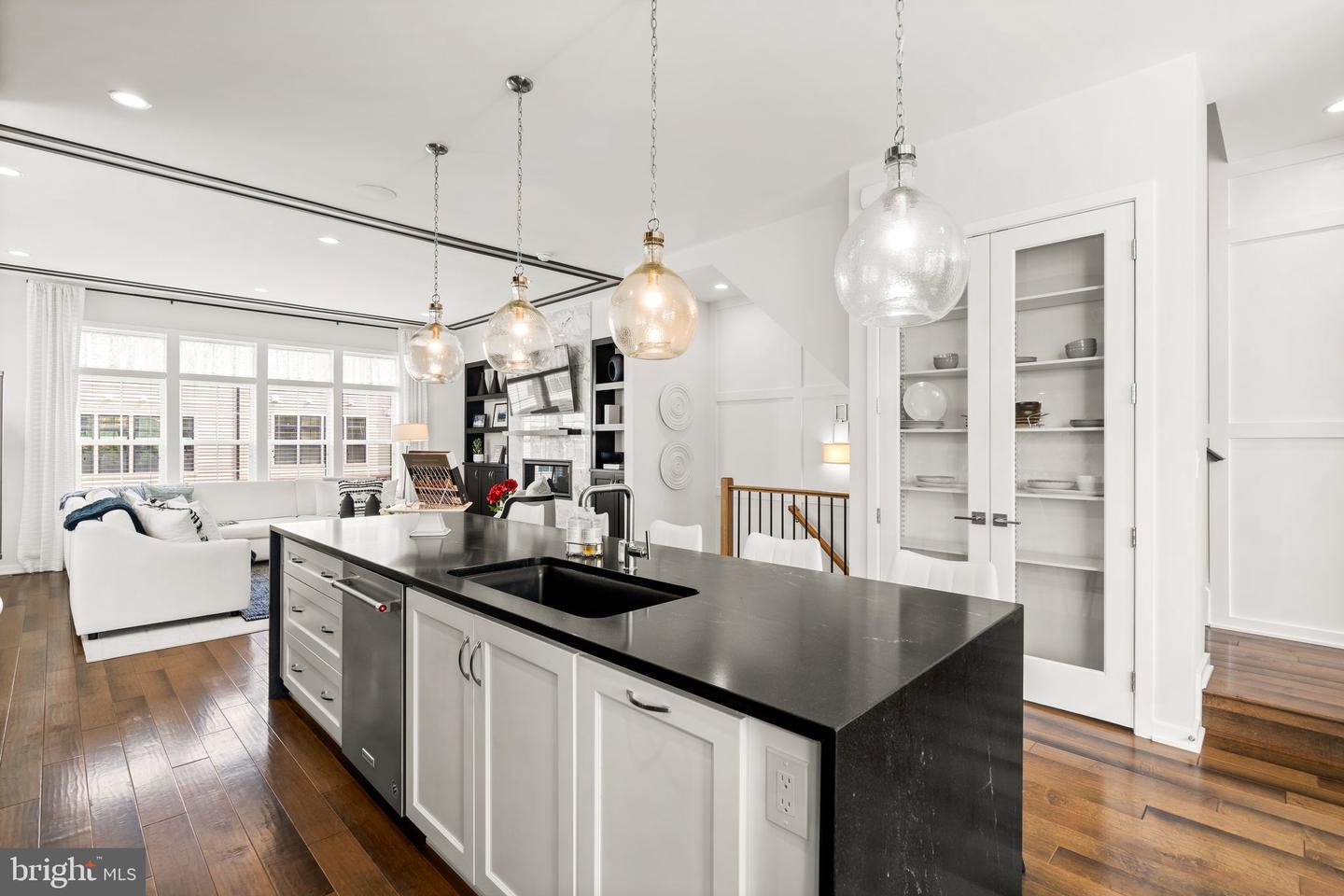 1741 MCKENNA POINT DR #2701, MCLEAN, Virginia 22102, 3 Bedrooms Bedrooms, ,2 BathroomsBathrooms,Residential,For sale,1741 MCKENNA POINT DR #2701,VAFX2244790 MLS # VAFX2244790