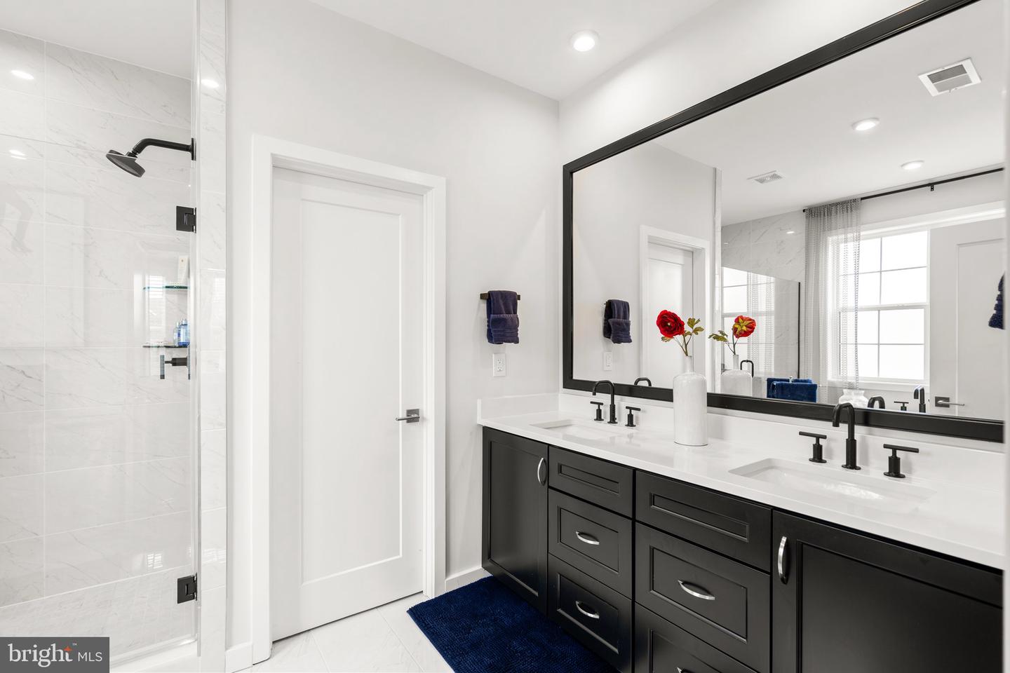 1741 MCKENNA POINT DR #2701, MCLEAN, Virginia 22102, 3 Bedrooms Bedrooms, ,2 BathroomsBathrooms,Residential,For sale,1741 MCKENNA POINT DR #2701,VAFX2244790 MLS # VAFX2244790