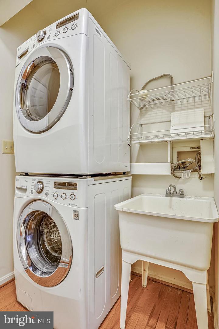 6493 SUMMERTON WAY, SPRINGFIELD, Virginia 22150, 3 Bedrooms Bedrooms, ,2 BathroomsBathrooms,Residential,For sale,6493 SUMMERTON WAY,VAFX2244822 MLS # VAFX2244822