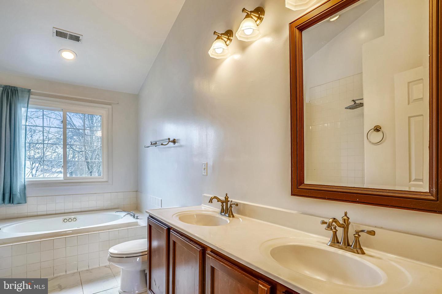 6493 SUMMERTON WAY, SPRINGFIELD, Virginia 22150, 3 Bedrooms Bedrooms, ,2 BathroomsBathrooms,Residential,For sale,6493 SUMMERTON WAY,VAFX2244822 MLS # VAFX2244822