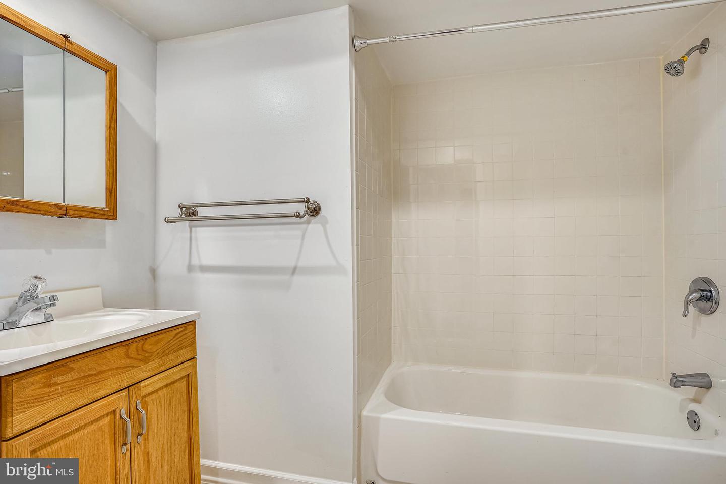 6493 SUMMERTON WAY, SPRINGFIELD, Virginia 22150, 3 Bedrooms Bedrooms, ,2 BathroomsBathrooms,Residential,For sale,6493 SUMMERTON WAY,VAFX2244822 MLS # VAFX2244822