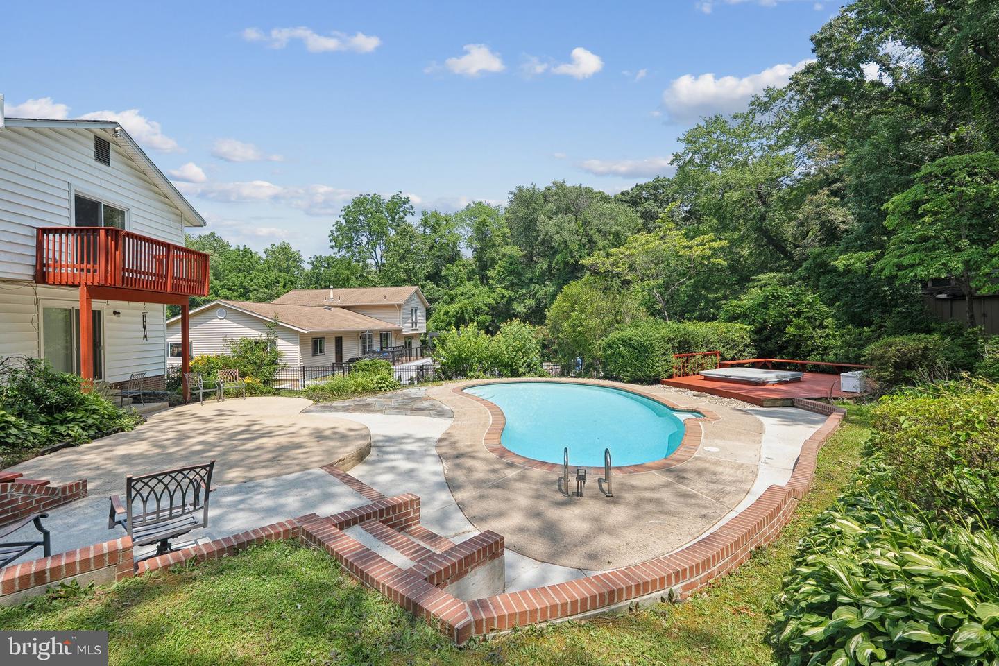 9207 BOIS AVE, VIENNA, Virginia 22182, 5 Bedrooms Bedrooms, ,3 BathroomsBathrooms,Residential,For sale,9207 BOIS AVE,VAFX2244888 MLS # VAFX2244888