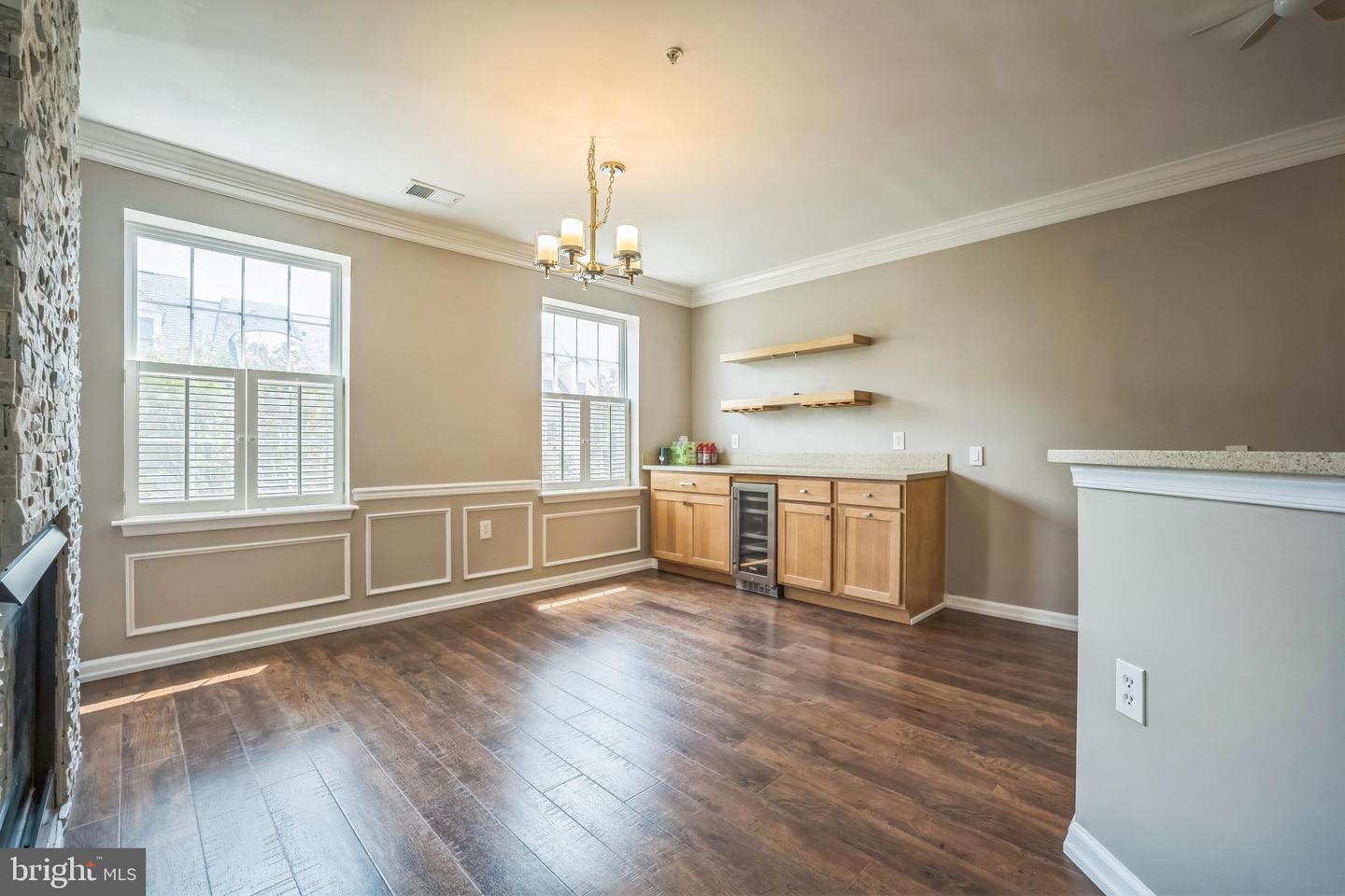 305 S PAYNE ST #305, ALEXANDRIA, Virginia 22314, 2 Bedrooms Bedrooms, ,2 BathroomsBathrooms,Residential,For sale,305 S PAYNE ST #305,VAAX2046228 MLS # VAAX2046228