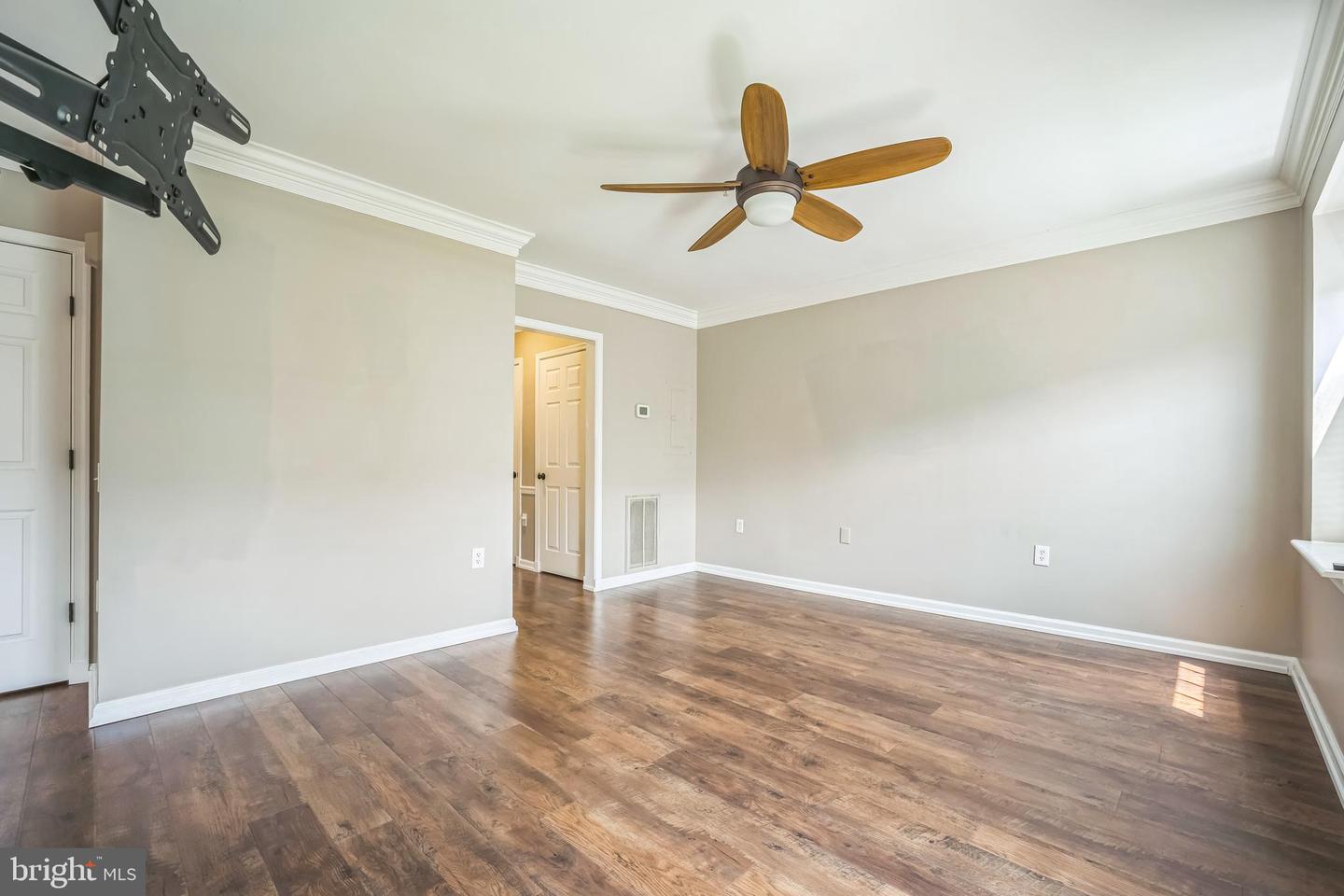 305 S PAYNE ST #305, ALEXANDRIA, Virginia 22314, 2 Bedrooms Bedrooms, ,2 BathroomsBathrooms,Residential,For sale,305 S PAYNE ST #305,VAAX2046228 MLS # VAAX2046228