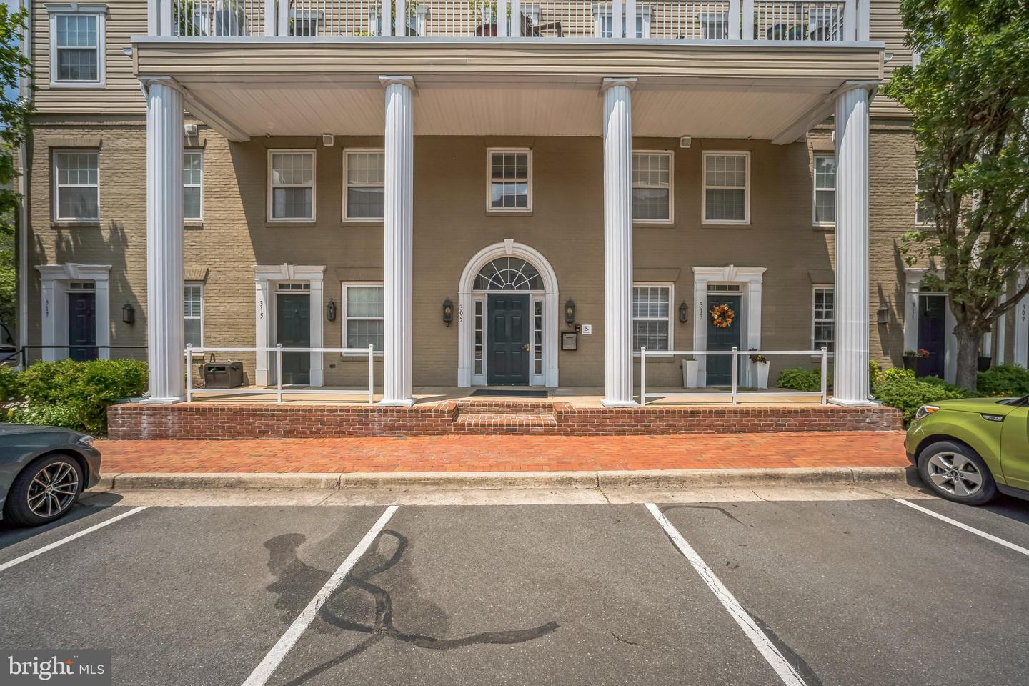305 S PAYNE ST #305, ALEXANDRIA, Virginia 22314, 2 Bedrooms Bedrooms, ,2 BathroomsBathrooms,Residential,For sale,305 S PAYNE ST #305,VAAX2046228 MLS # VAAX2046228