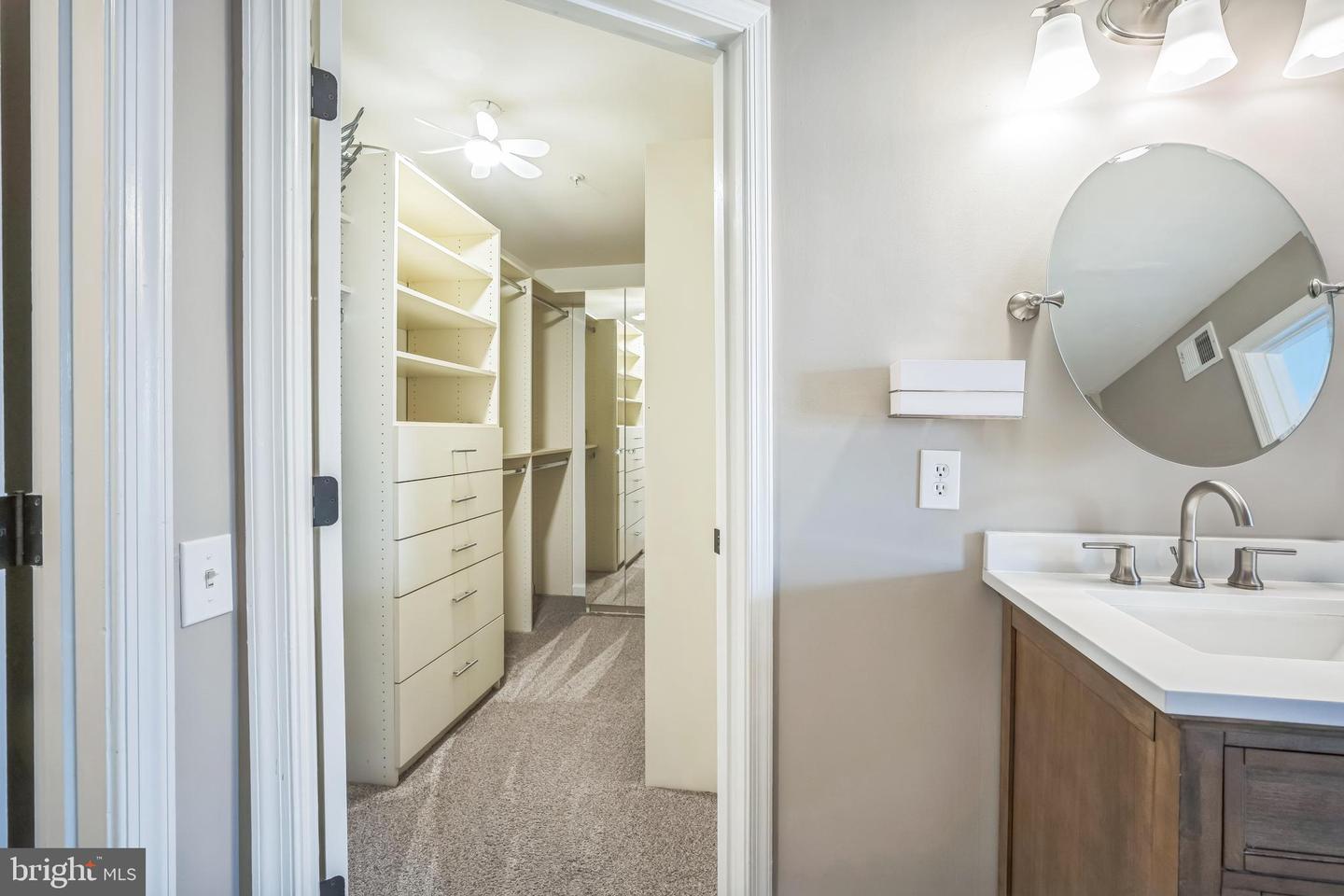 305 S PAYNE ST #305, ALEXANDRIA, Virginia 22314, 2 Bedrooms Bedrooms, ,2 BathroomsBathrooms,Residential,For sale,305 S PAYNE ST #305,VAAX2046228 MLS # VAAX2046228