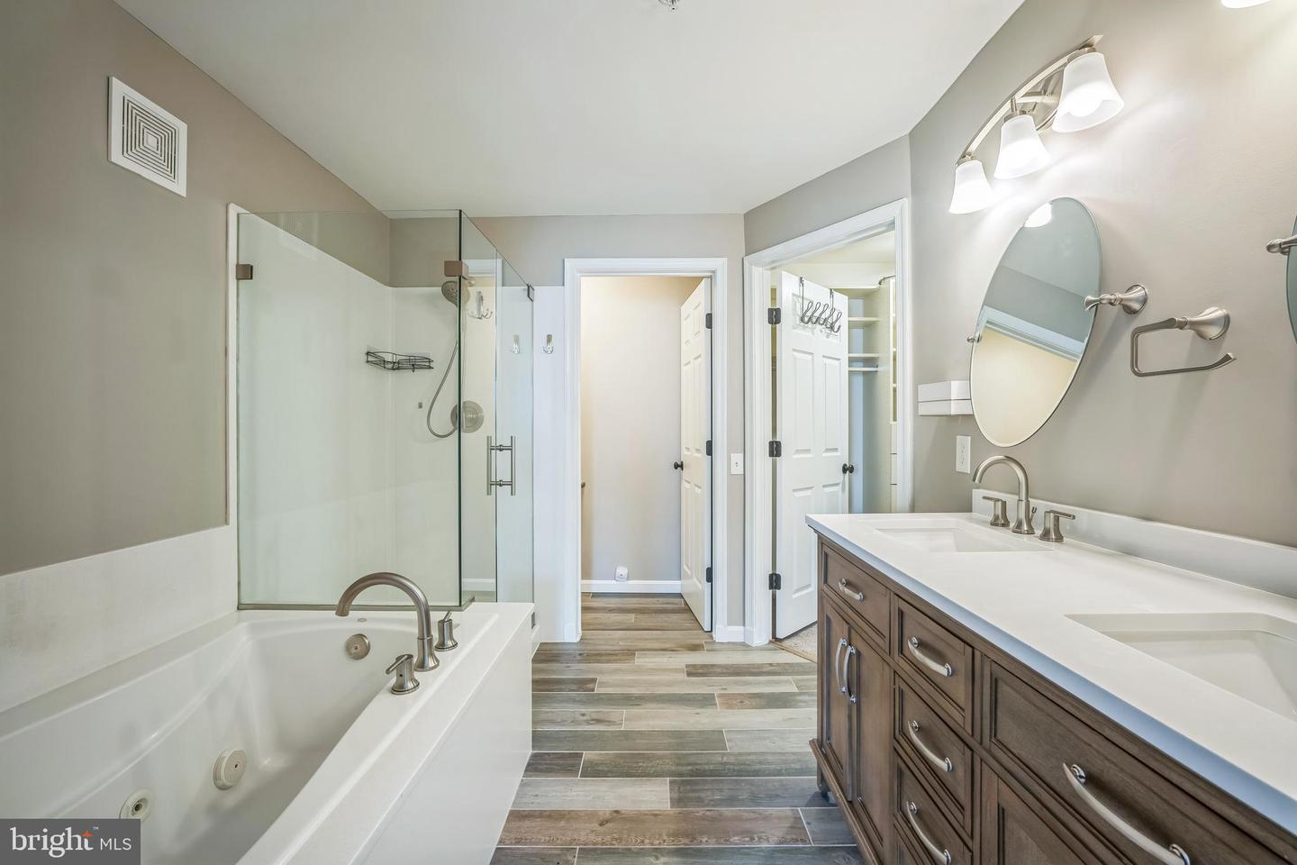 305 S PAYNE ST #305, ALEXANDRIA, Virginia 22314, 2 Bedrooms Bedrooms, ,2 BathroomsBathrooms,Residential,For sale,305 S PAYNE ST #305,VAAX2046228 MLS # VAAX2046228