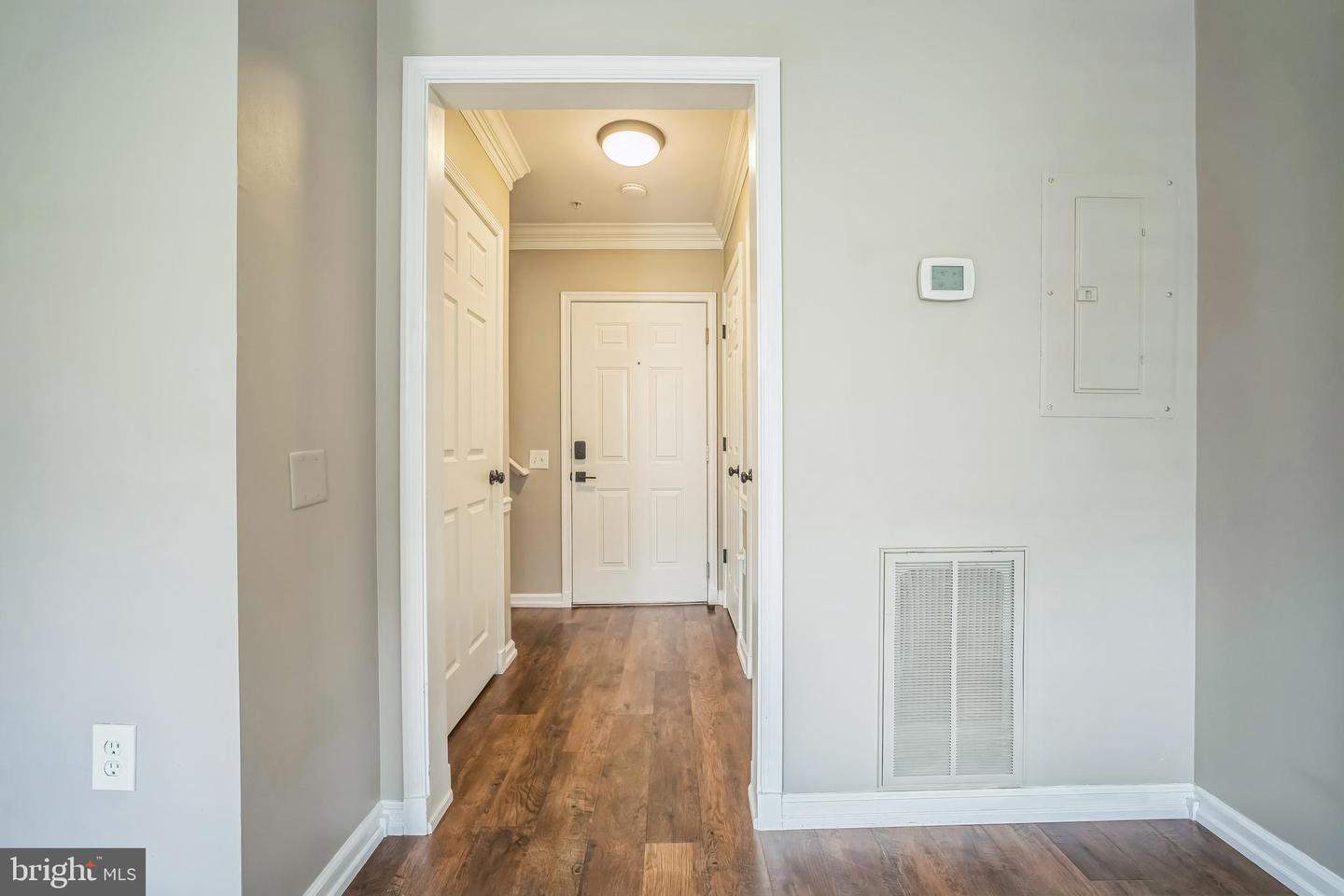 305 S PAYNE ST #305, ALEXANDRIA, Virginia 22314, 2 Bedrooms Bedrooms, ,2 BathroomsBathrooms,Residential,For sale,305 S PAYNE ST #305,VAAX2046228 MLS # VAAX2046228