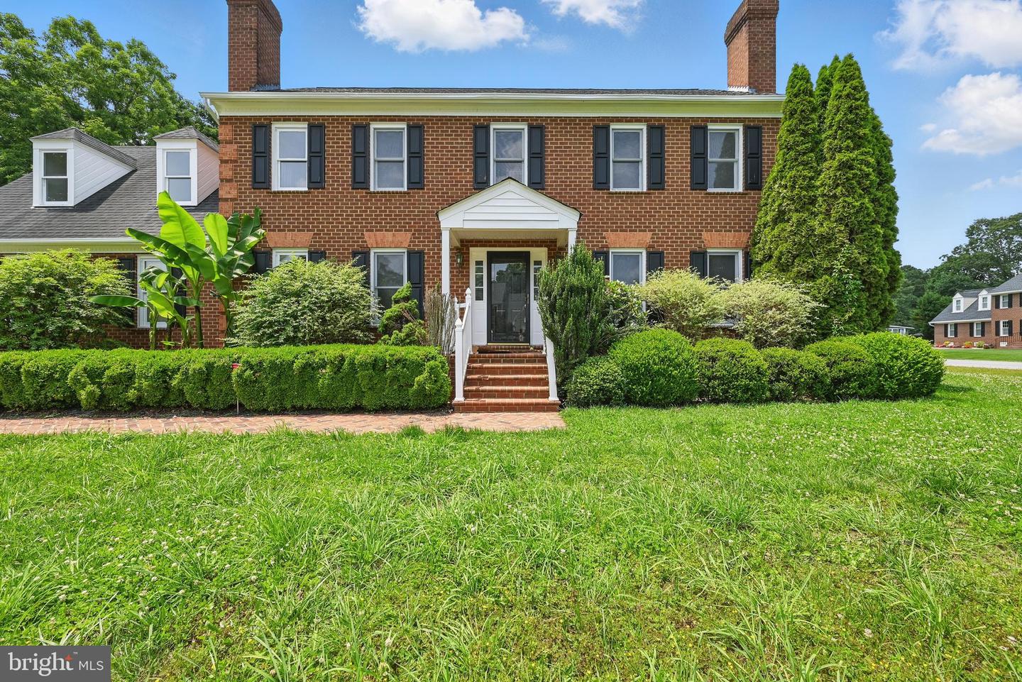 5800 COUNTRY MANOR WAY, NORTH CHESTERFIELD, Virginia 23224, 4 Bedrooms Bedrooms, ,2 BathroomsBathrooms,Residential,For sale,5800 COUNTRY MANOR WAY,VACF2001174 MLS # VACF2001174