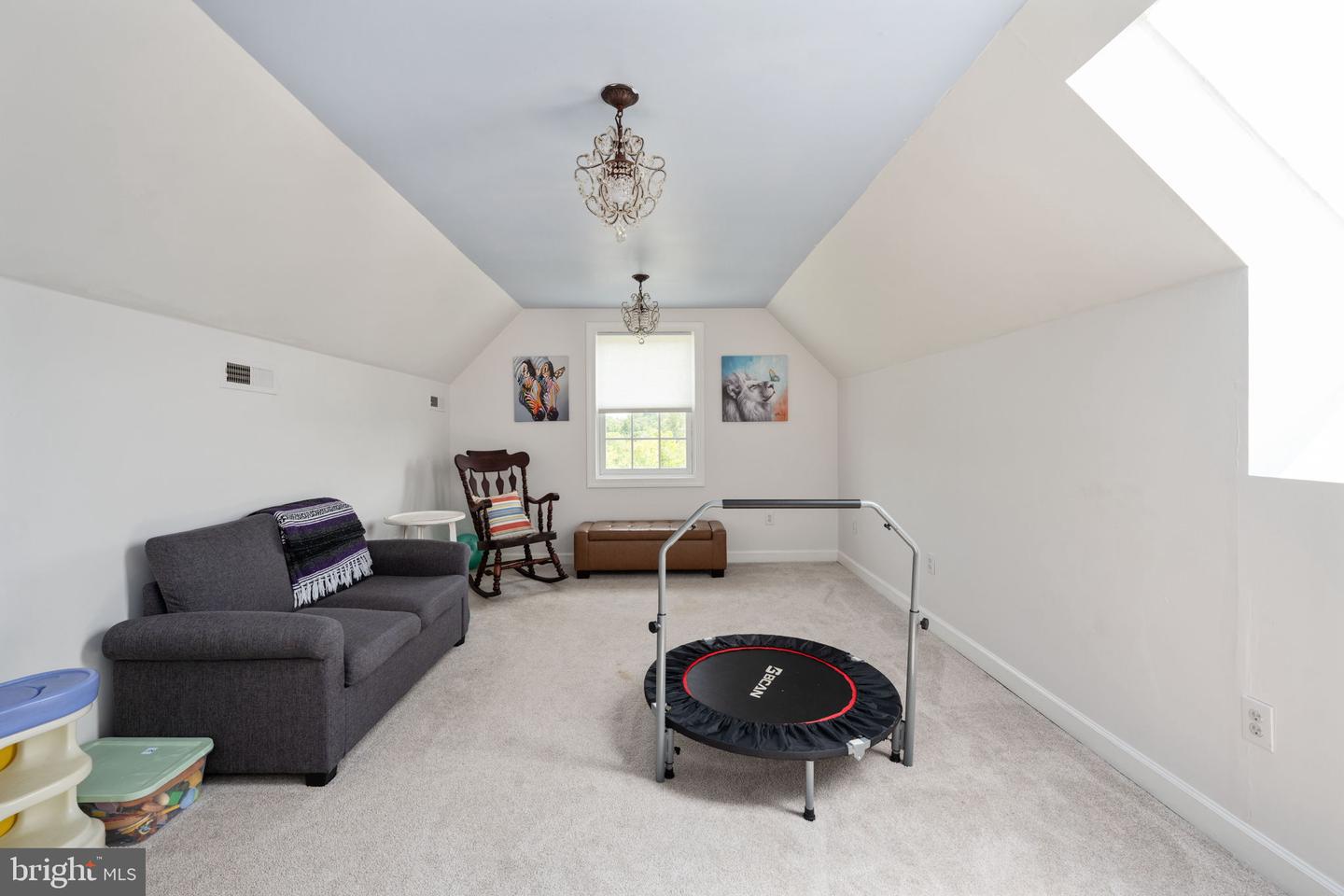 5191 BEACH RIDGE LANE, AMISSVILLE, Virginia 20106, 5 Bedrooms Bedrooms, ,3 BathroomsBathrooms,Residential,For sale,5191 BEACH RIDGE LANE,VACU2010766 MLS # VACU2010766