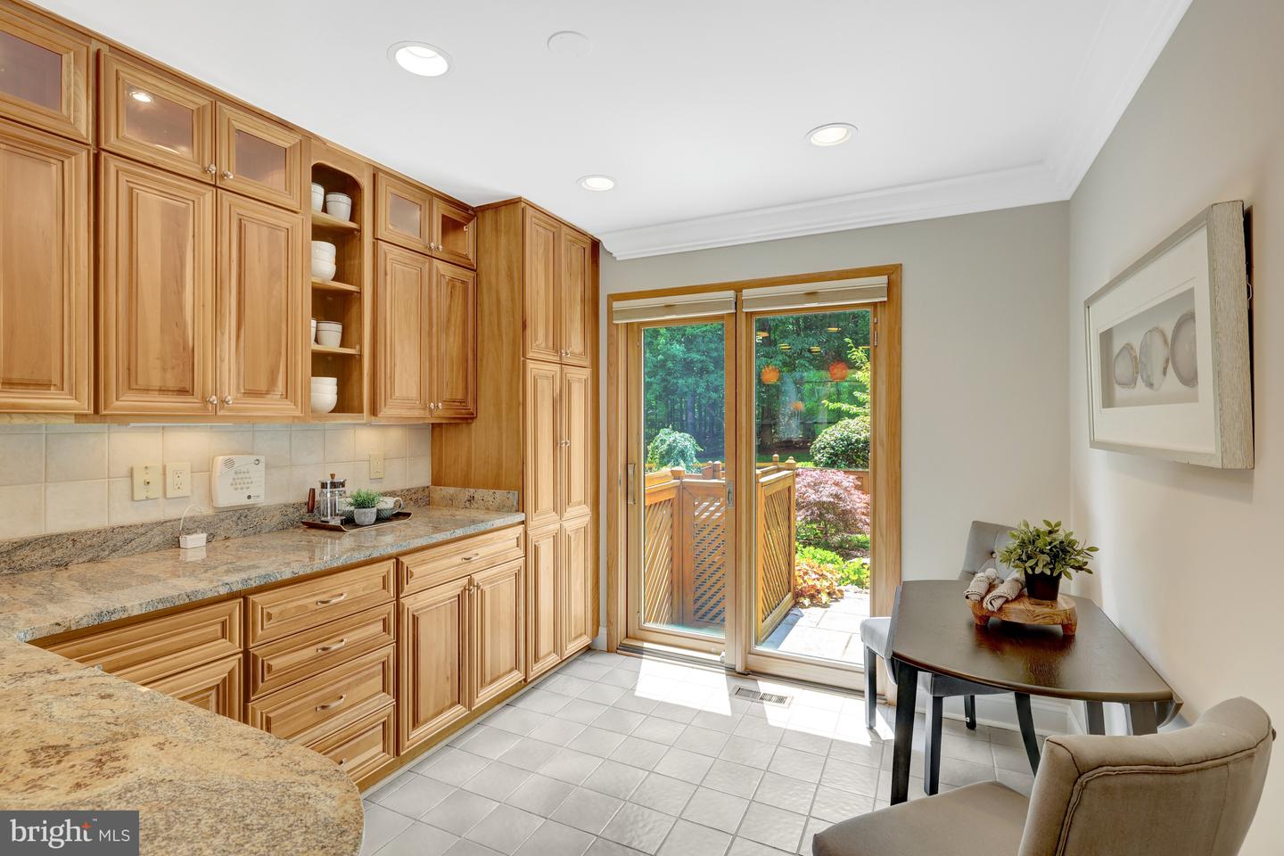 11064 THRUSH RIDGE RD, RESTON, Virginia 20191, 4 Bedrooms Bedrooms, 14 Rooms Rooms,3 BathroomsBathrooms,Residential,For sale,11064 THRUSH RIDGE RD,VAFX2247030 MLS # VAFX2247030