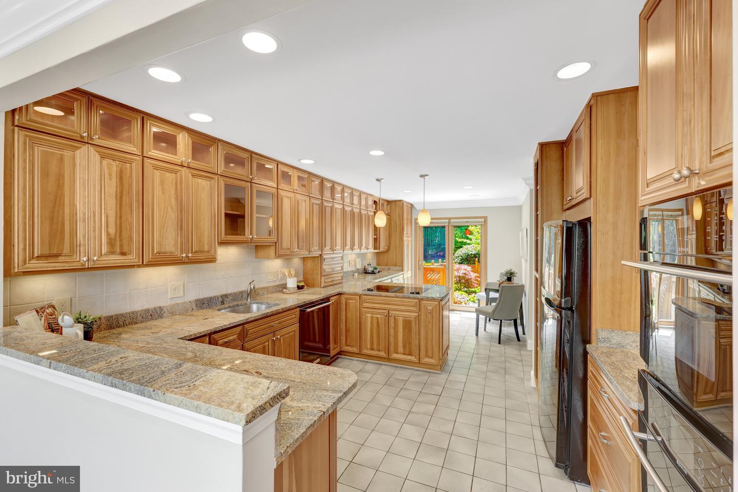 11064 THRUSH RIDGE RD, RESTON, Virginia 20191, 4 Bedrooms Bedrooms, 14 Rooms Rooms,3 BathroomsBathrooms,Residential,For sale,11064 THRUSH RIDGE RD,VAFX2247030 MLS # VAFX2247030