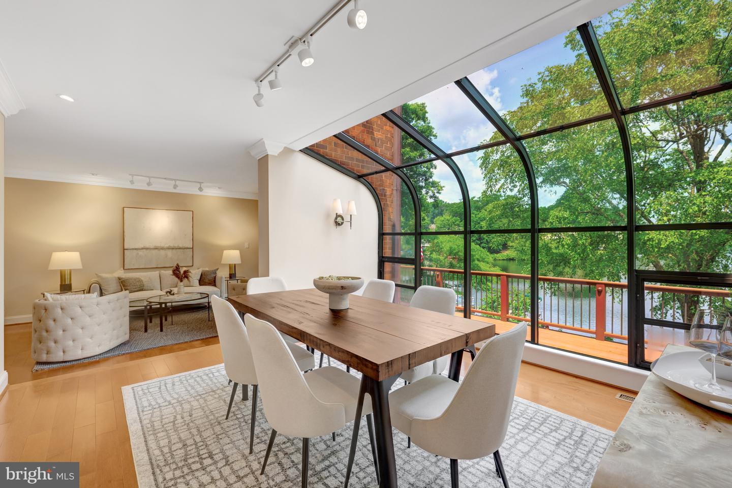 11064 THRUSH RIDGE RD, RESTON, Virginia 20191, 4 Bedrooms Bedrooms, 14 Rooms Rooms,3 BathroomsBathrooms,Residential,For sale,11064 THRUSH RIDGE RD,VAFX2247030 MLS # VAFX2247030
